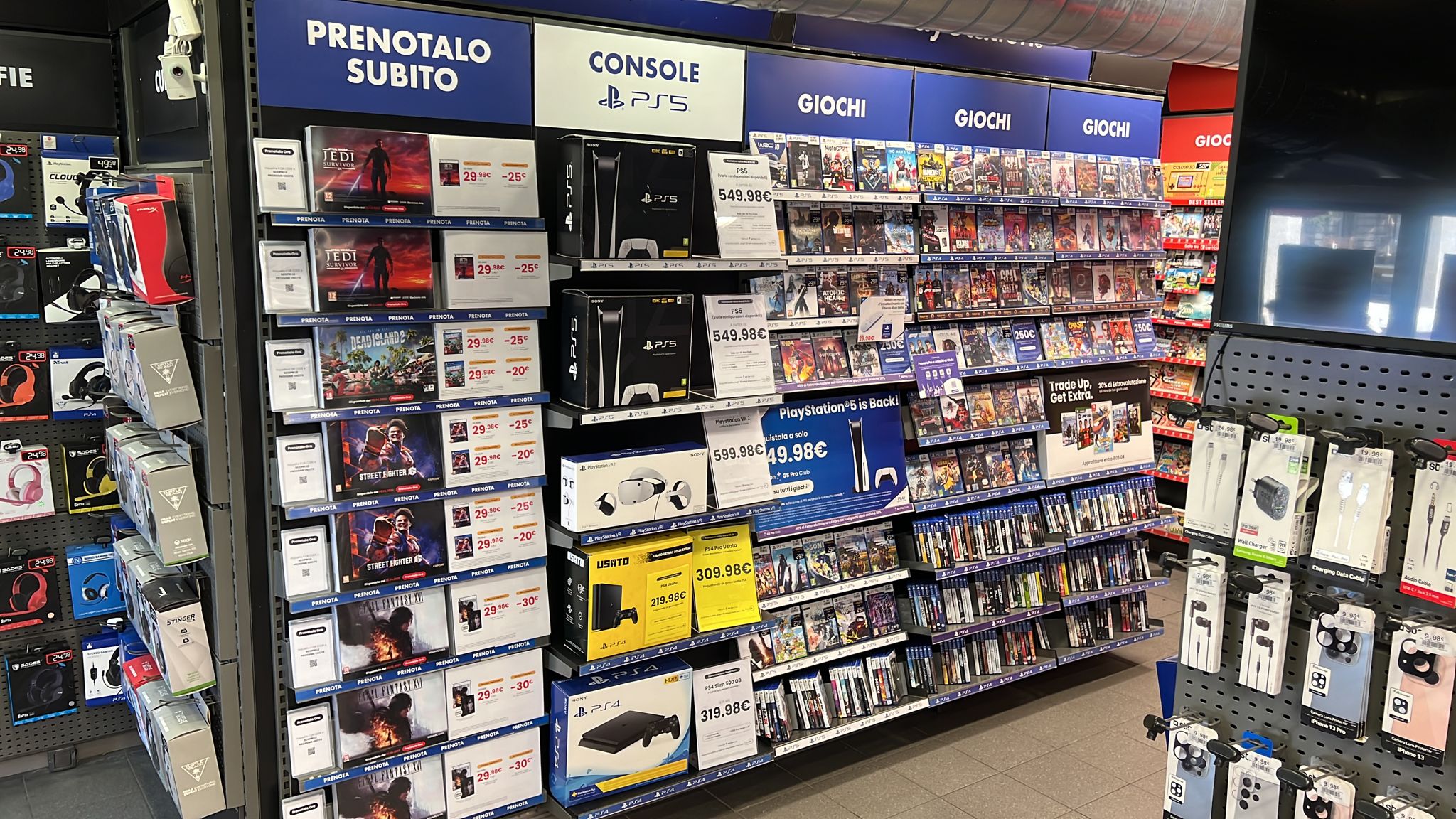 Foto 5 di GameStop