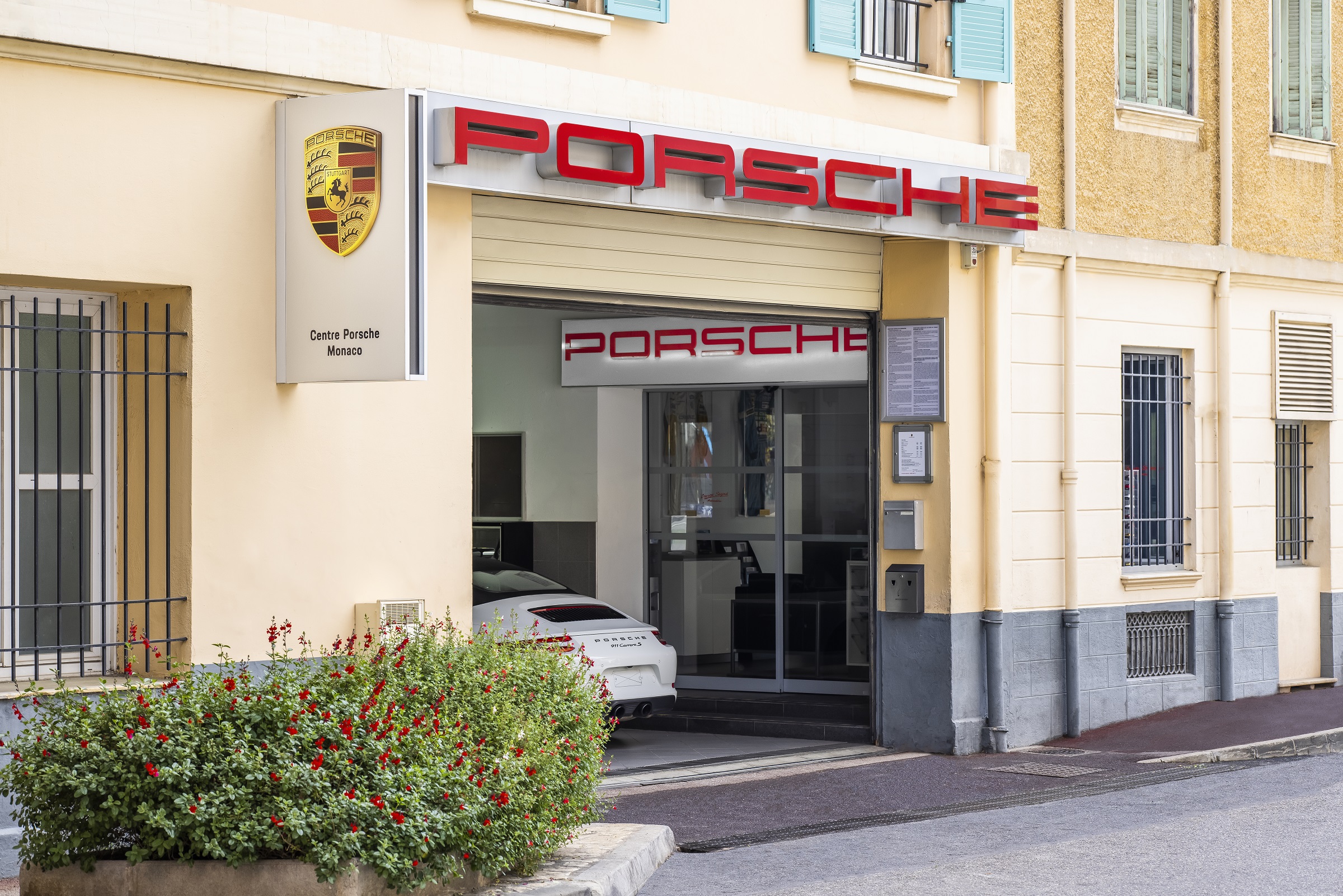 Foto 2 di Centre Porsche Service Monaco