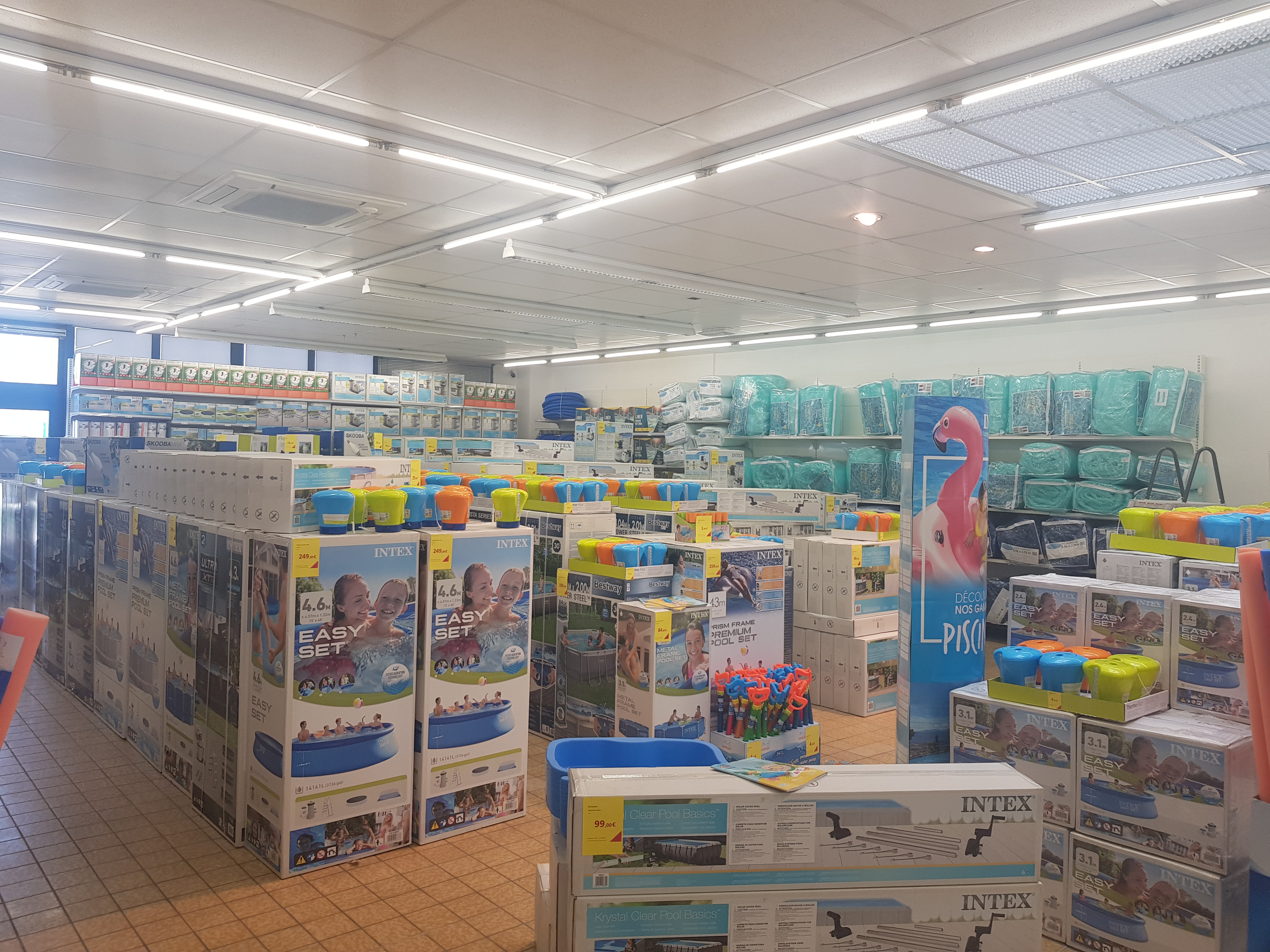 Foto 5 di Cash Piscines