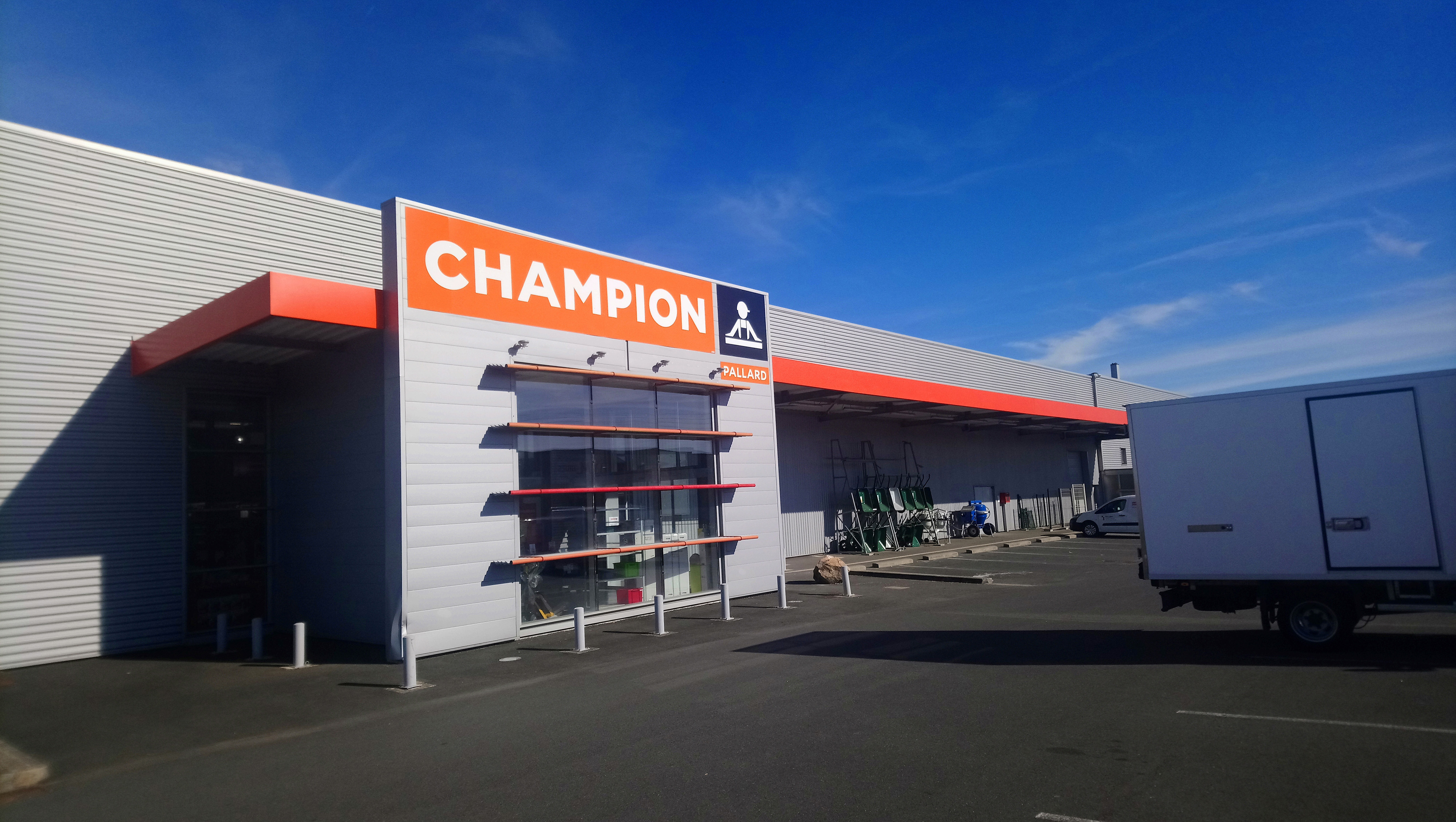 Foto 2 di CHAMPION Clisson