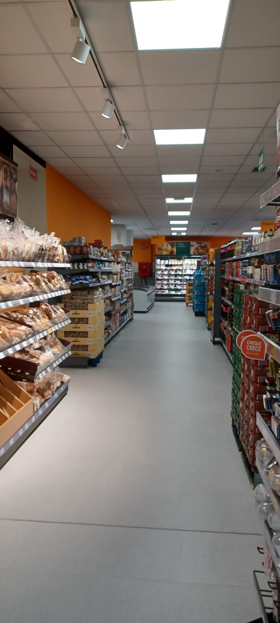 Foto 5 di Supermercados Charter