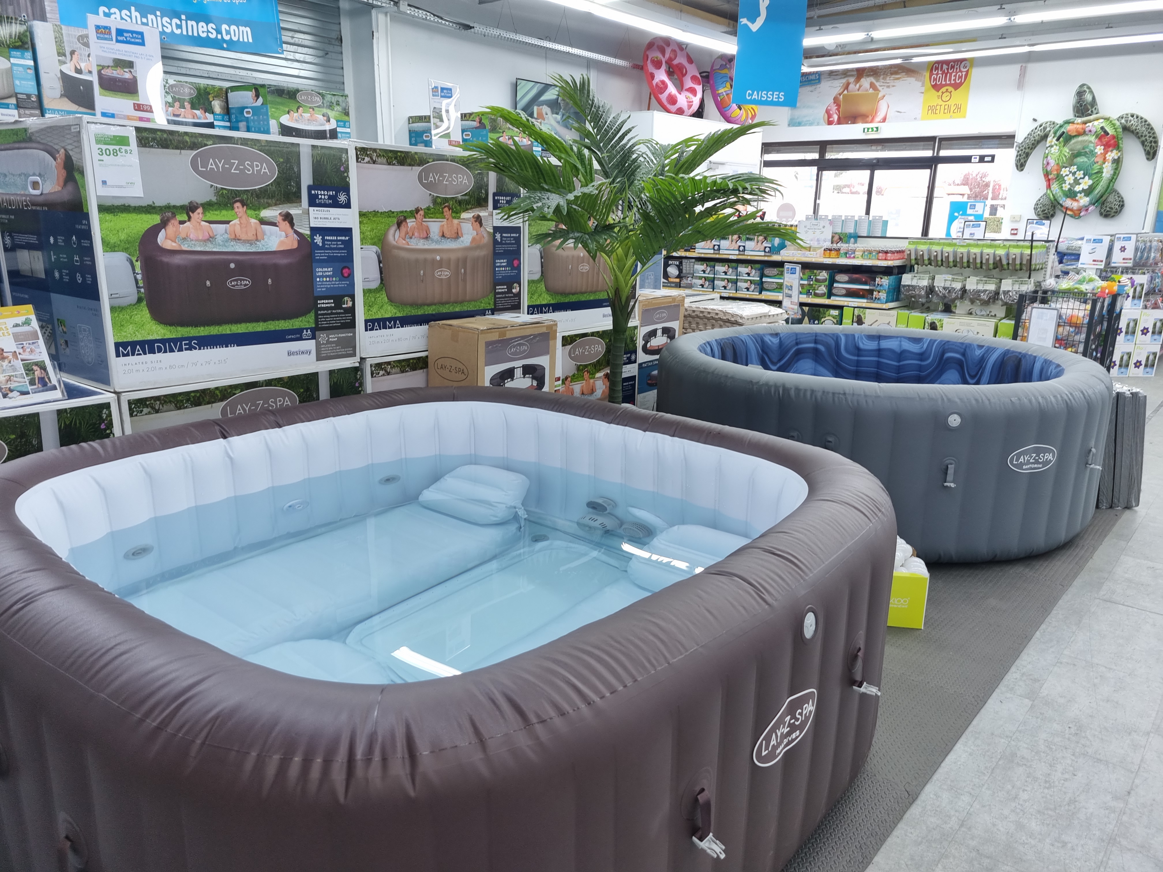 Foto 14 di Cash Piscines