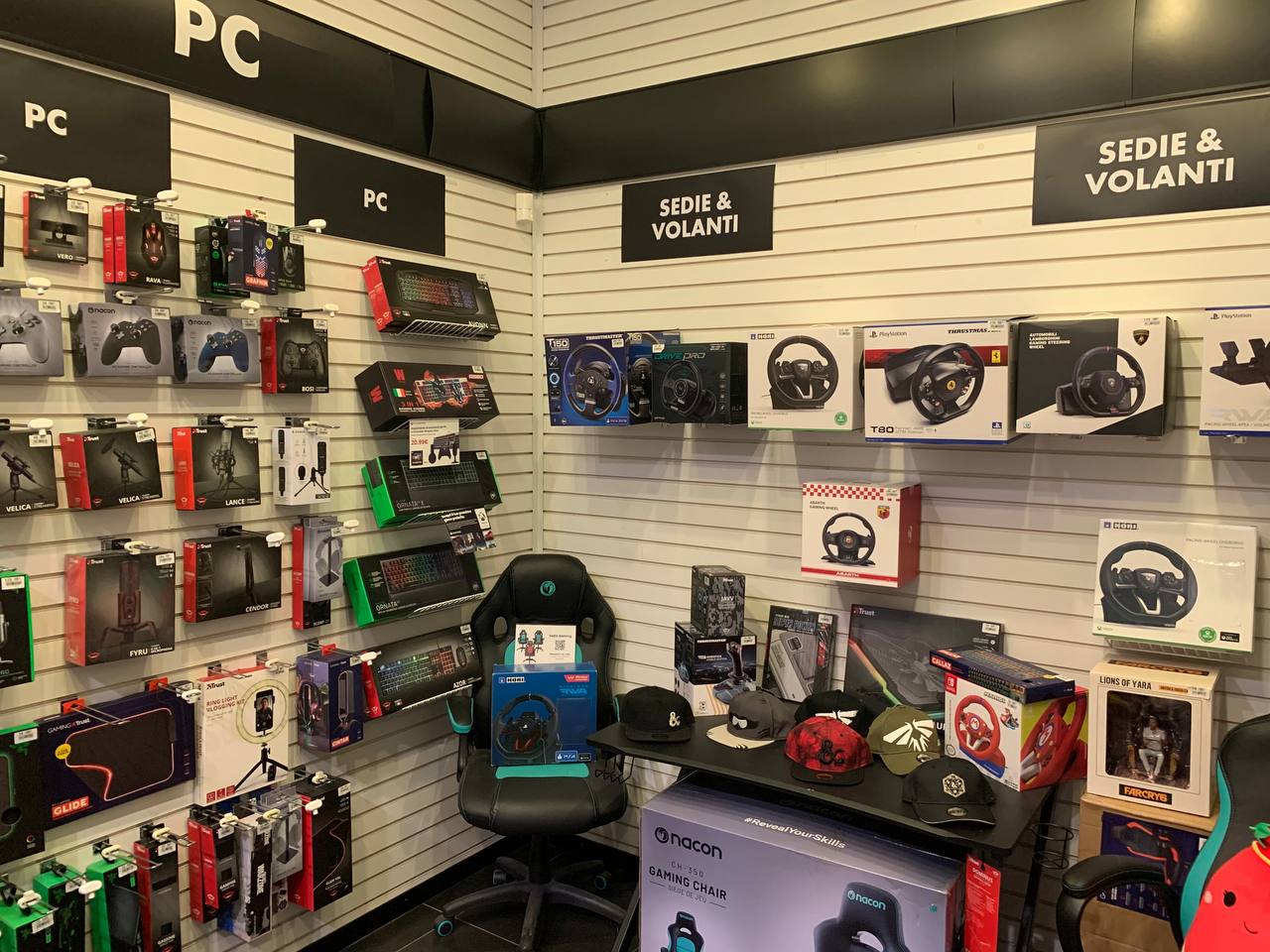 Foto 5 di GameStop