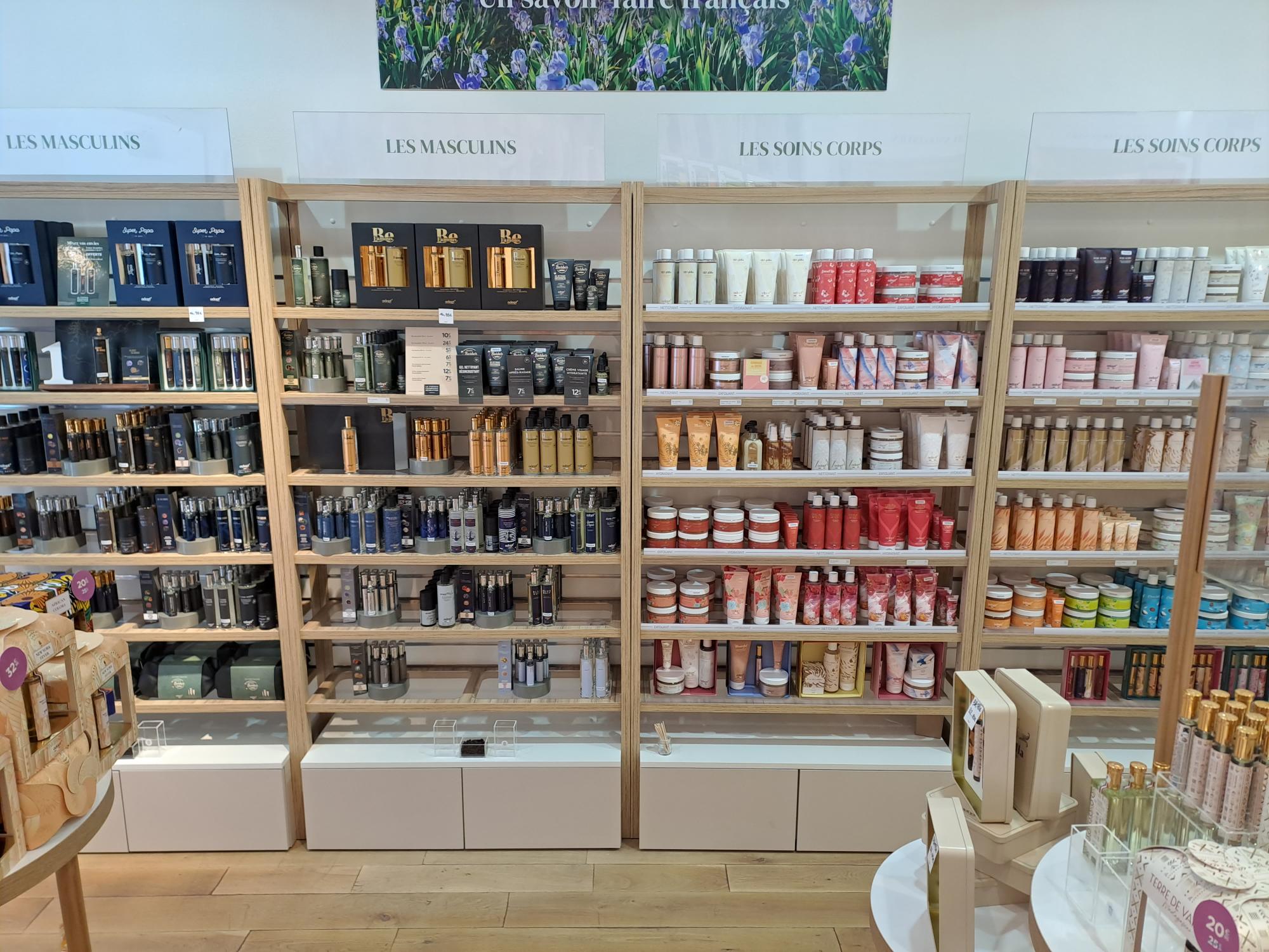 Foto 5 di Adopt Parfums