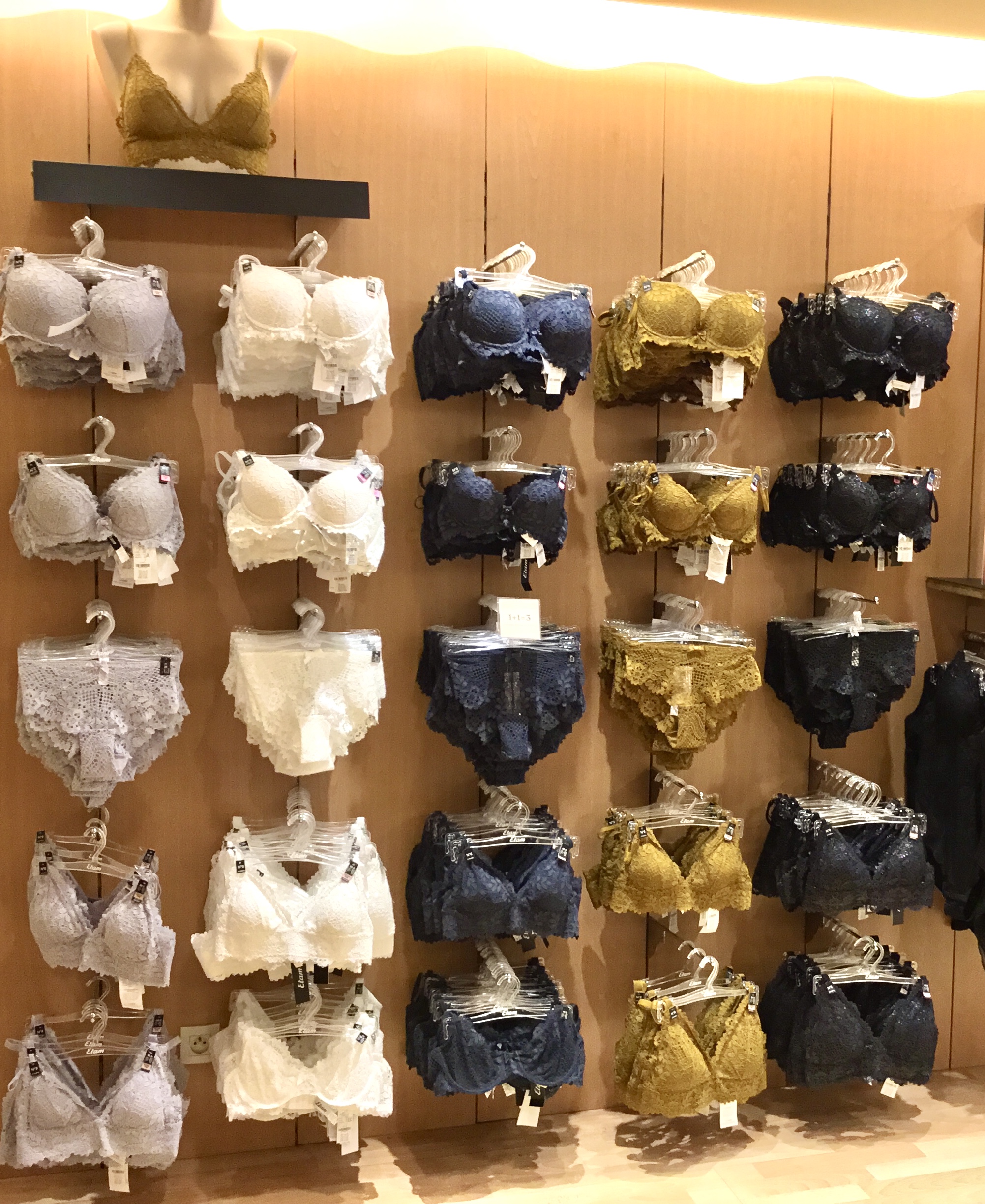 Foto 6 di Etam Lingerie