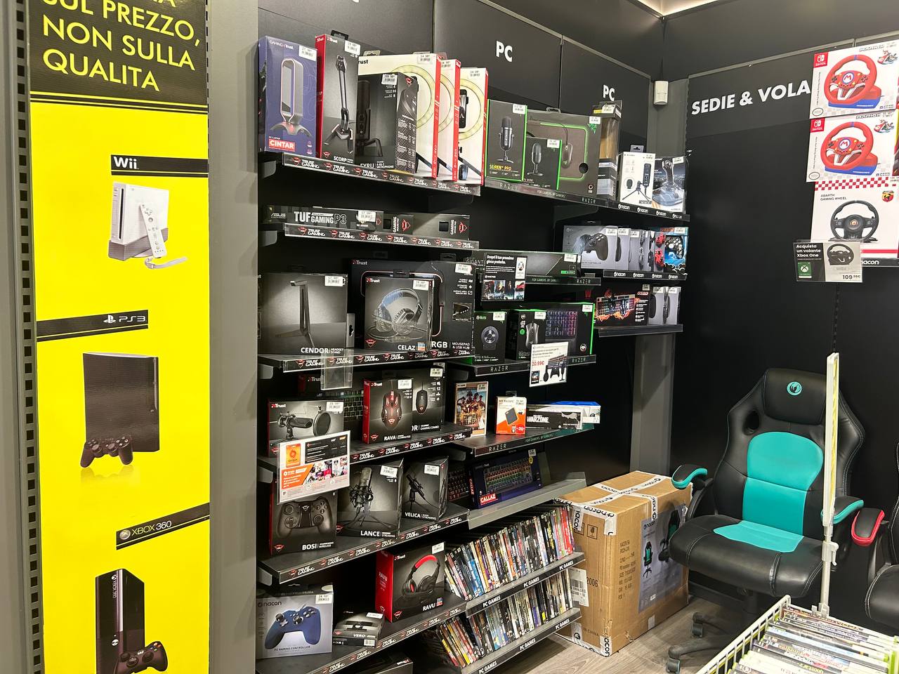 Foto 8 di GameStop