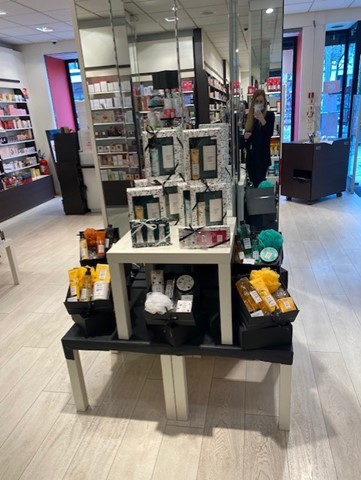 Foto 7 di Parfumerie April Tours