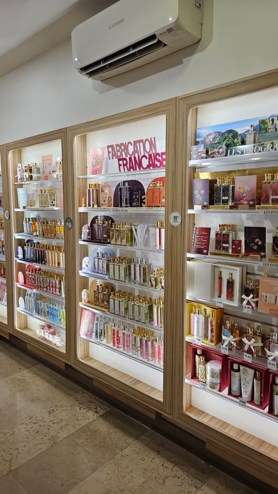 Foto 5 di Adopt Parfums