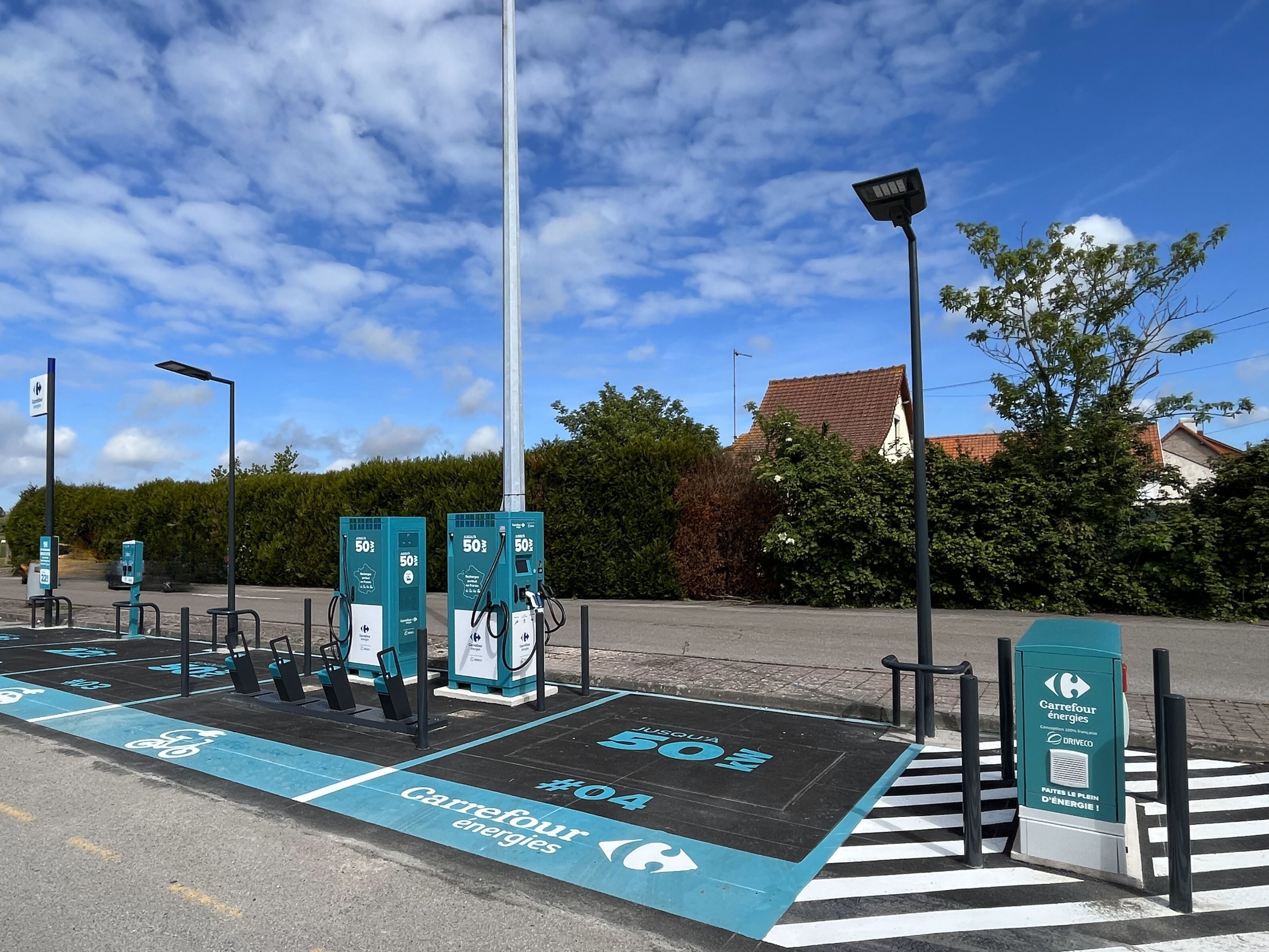 Foto 1 di DRIVECO Charging Station