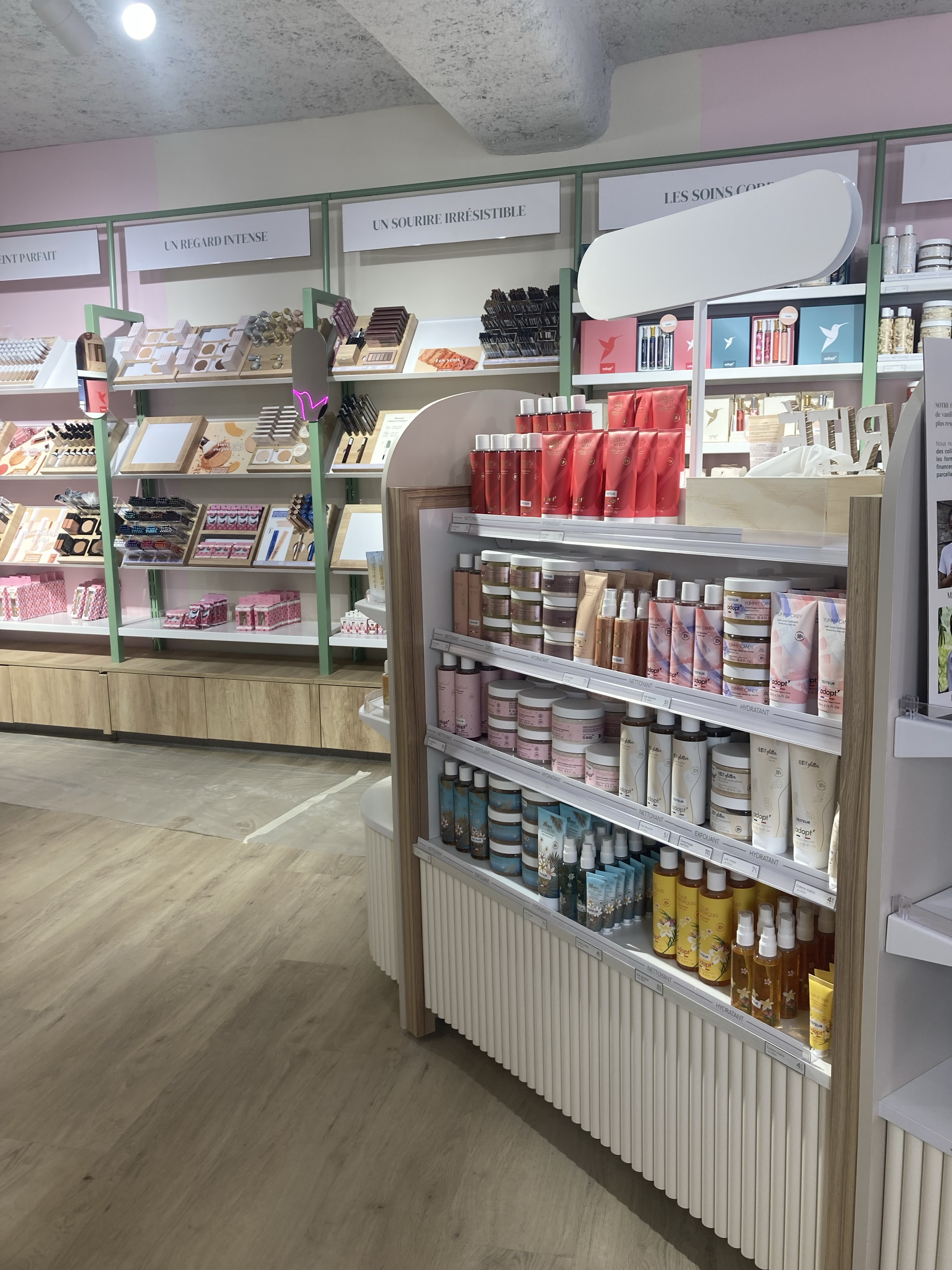 Foto 4 di Adopt Parfums