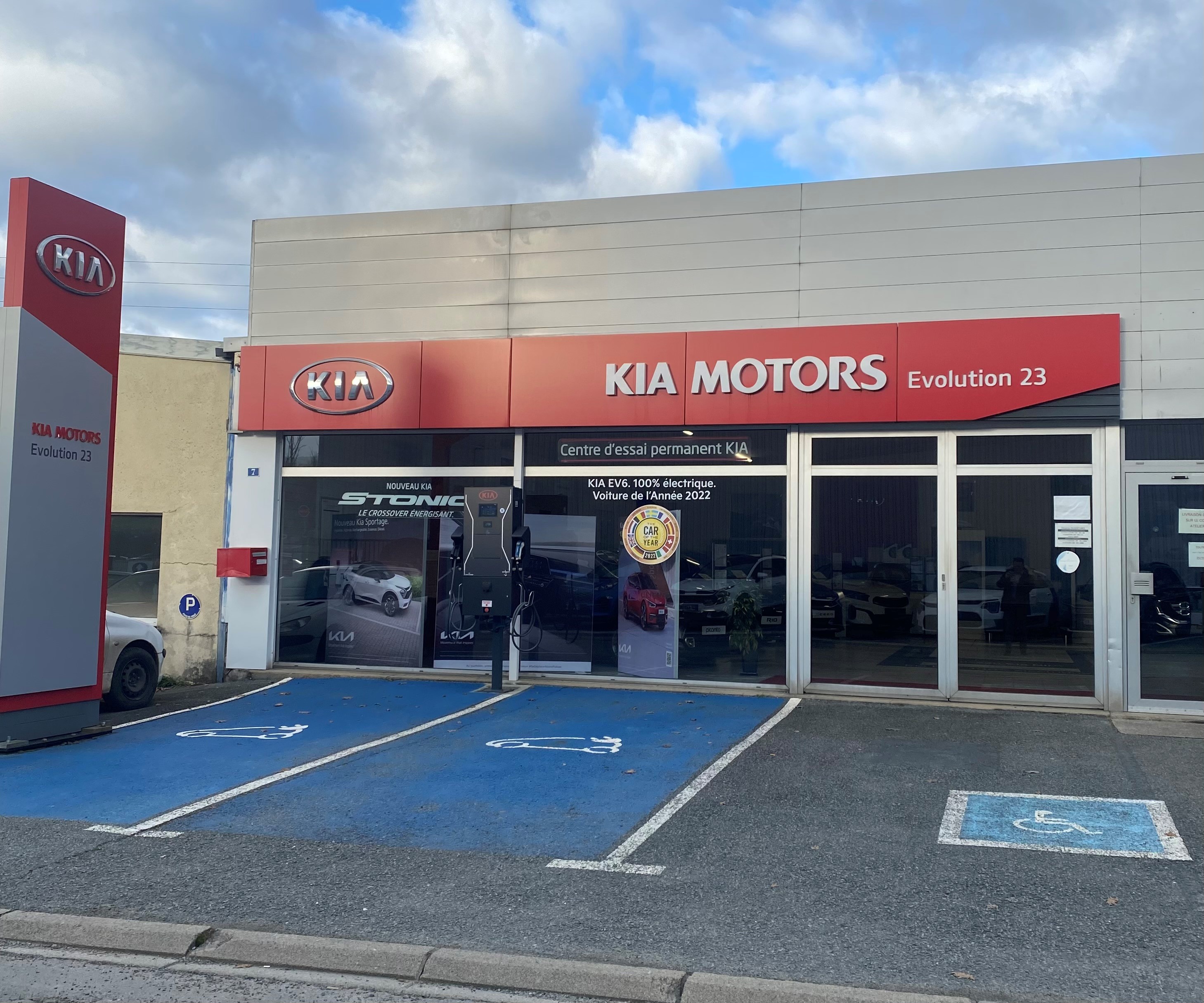 Foto 1 di Kia - EVOLUTION 23