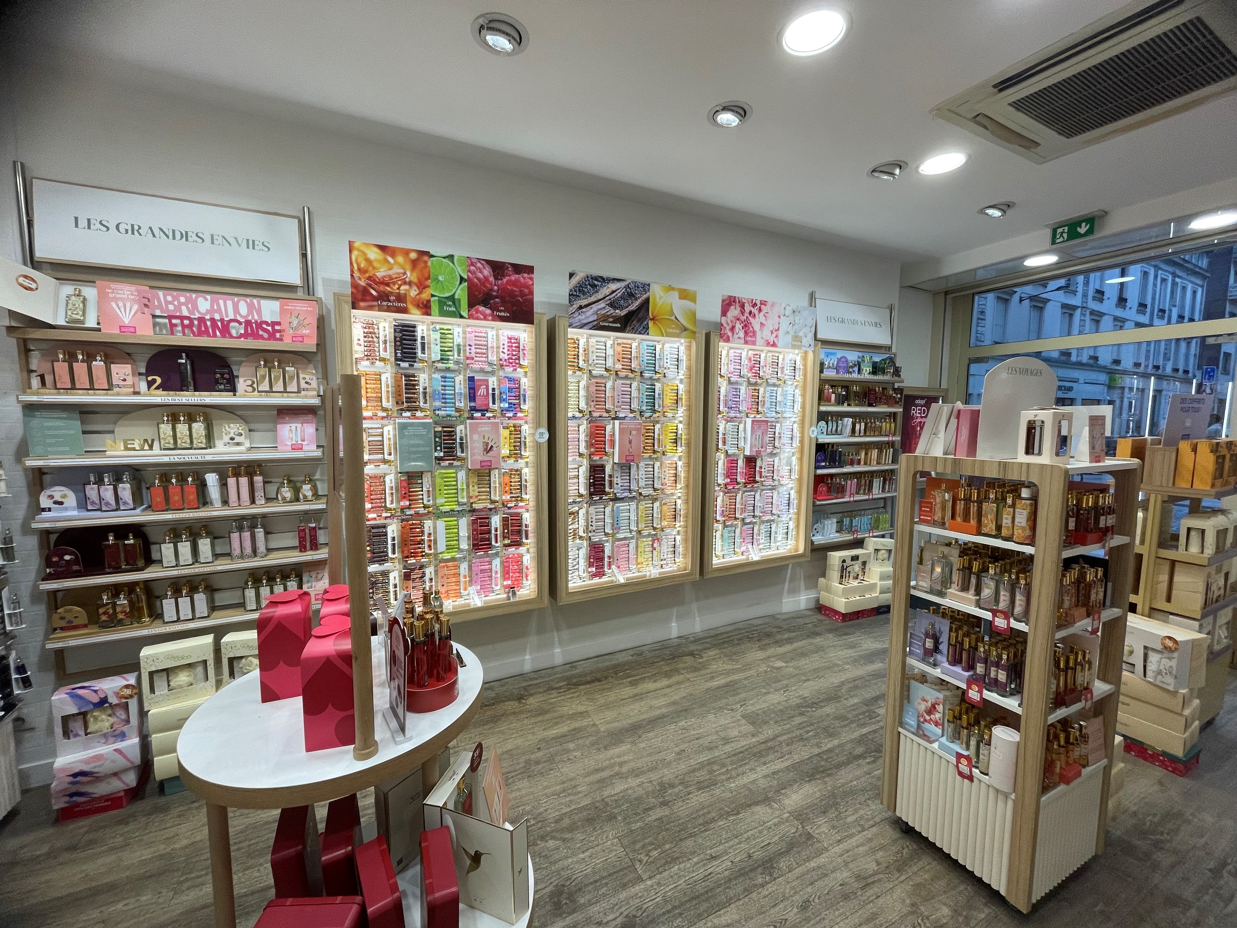 Foto 4 di Adopt Parfums