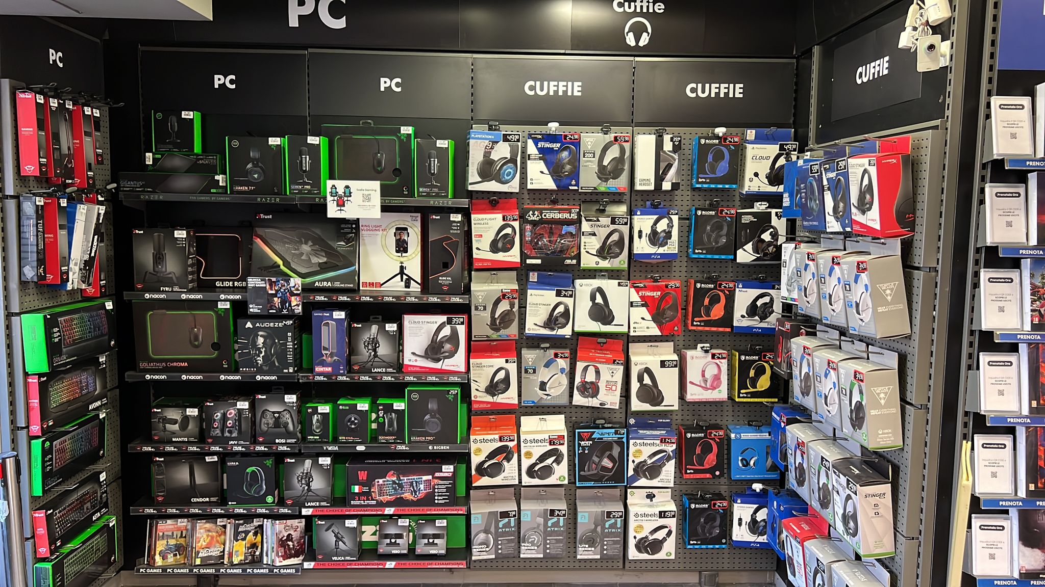Foto 6 di GameStop