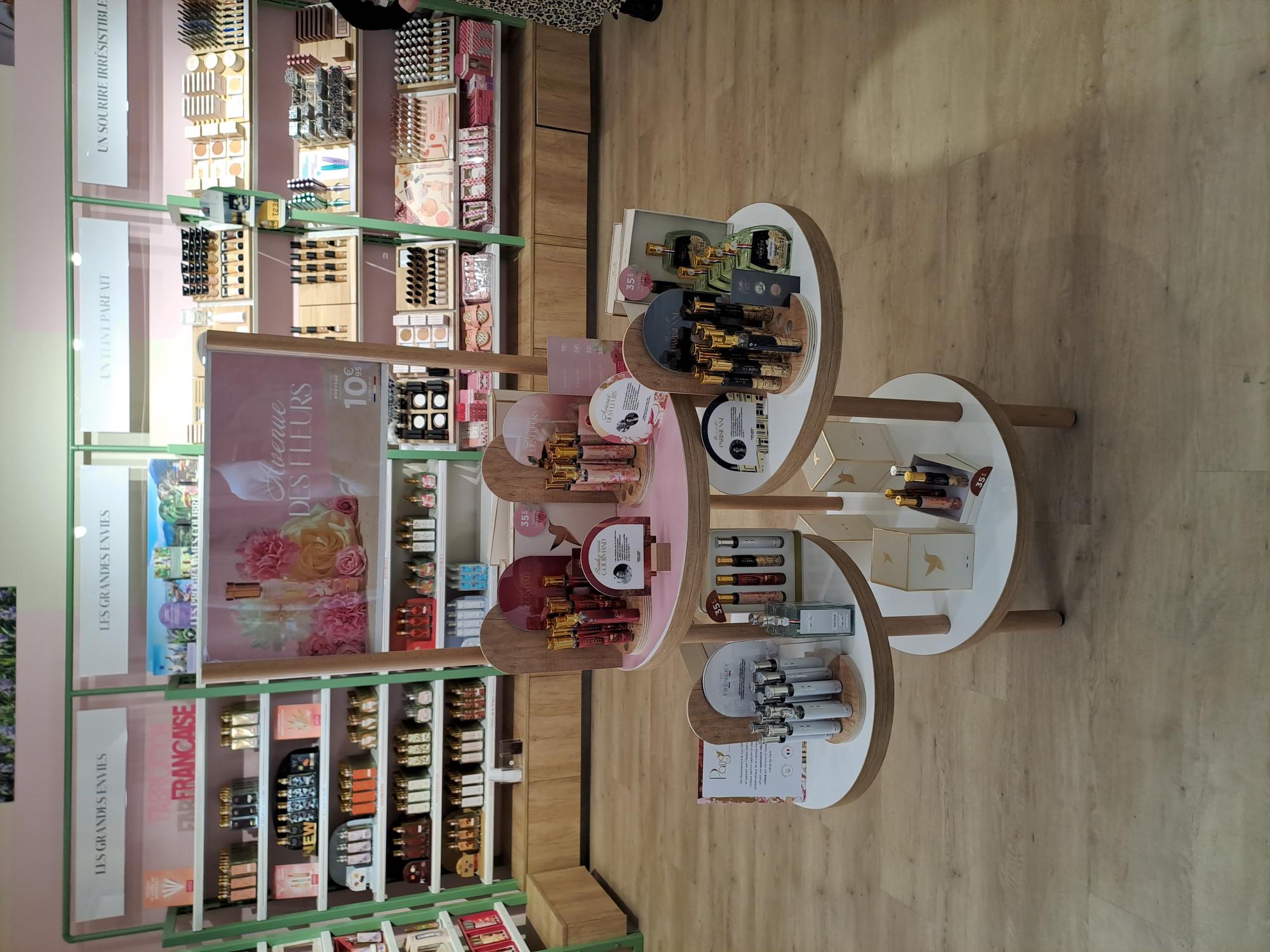 Foto 6 di Adopt Parfums