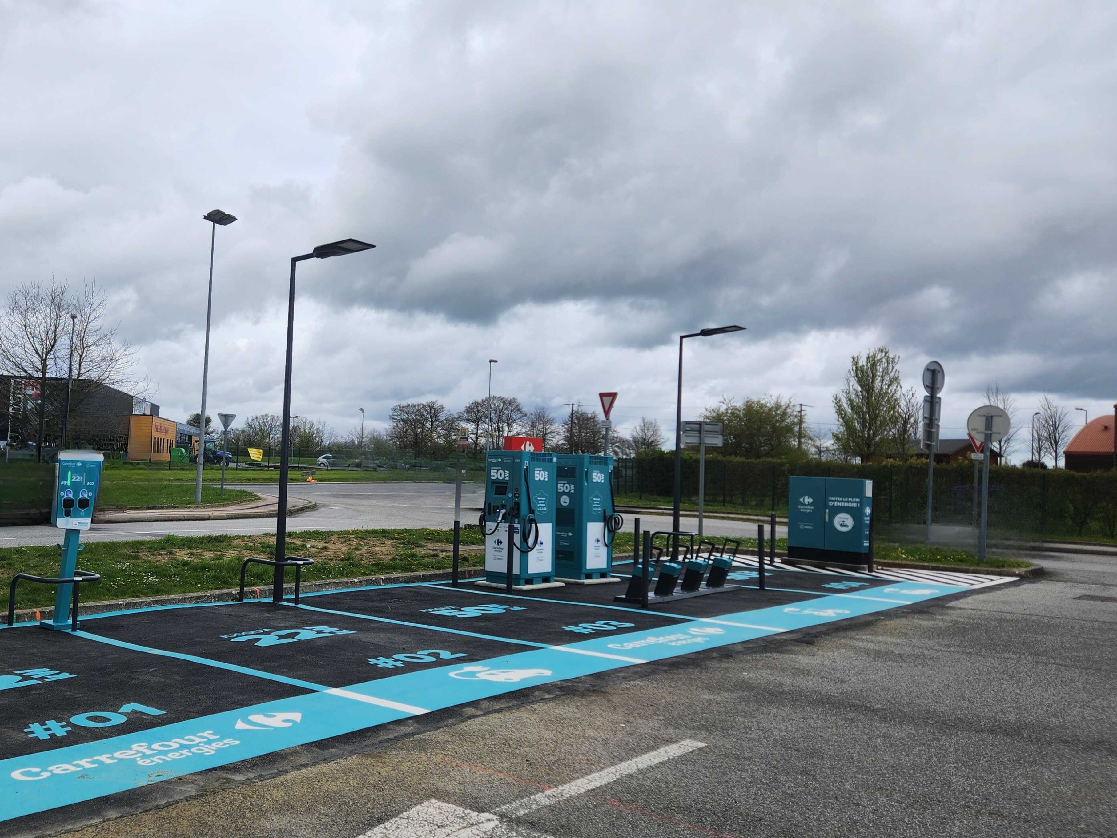 Foto 1 di DRIVECO Charging Station