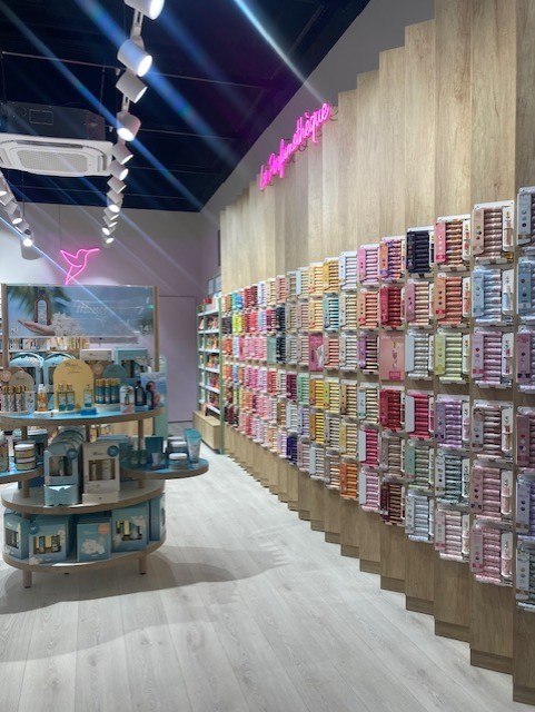 Foto 4 di Adopt Parfums