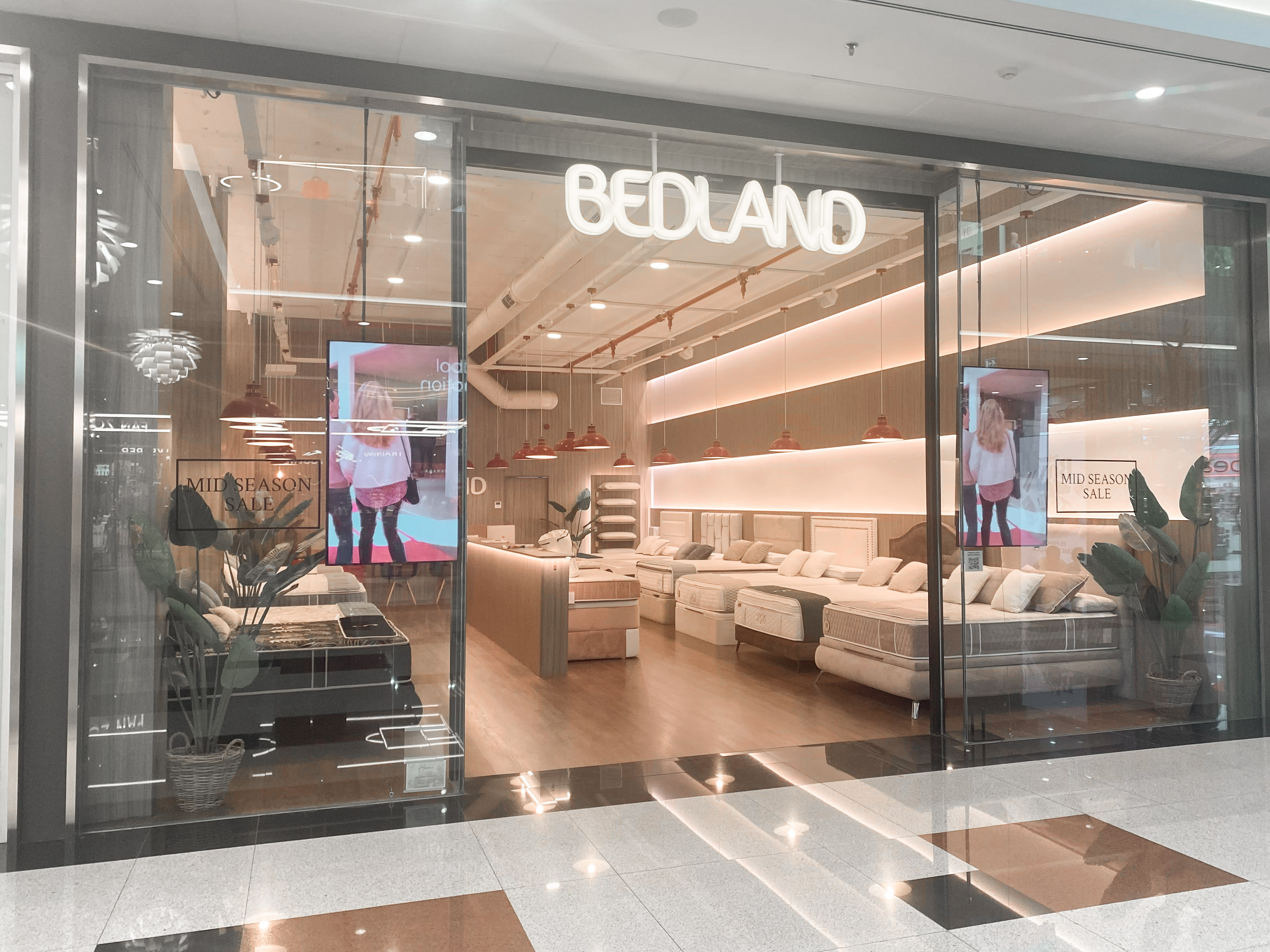 Foto 1 di Bedland