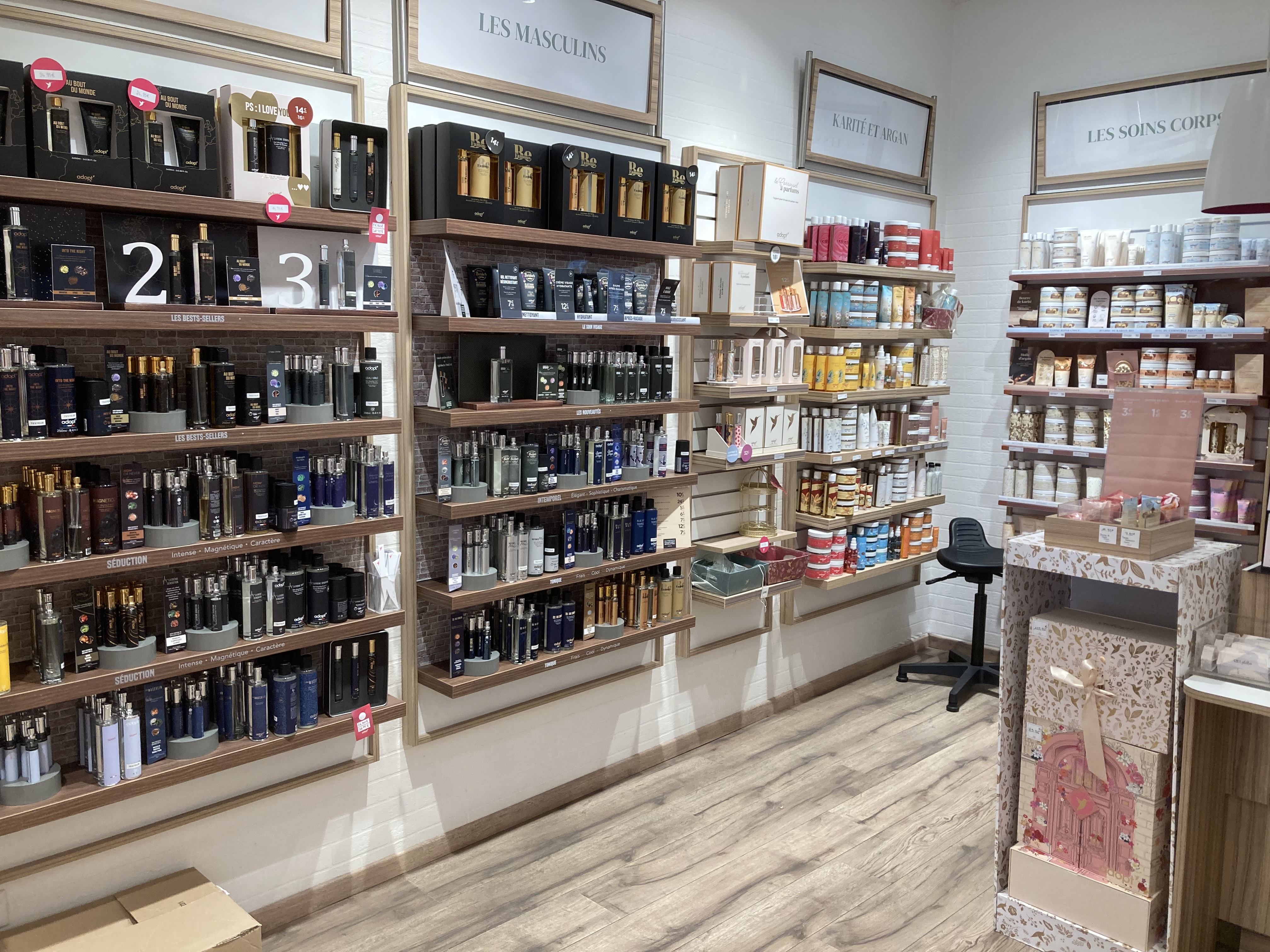 Foto 7 di Adopt Parfums
