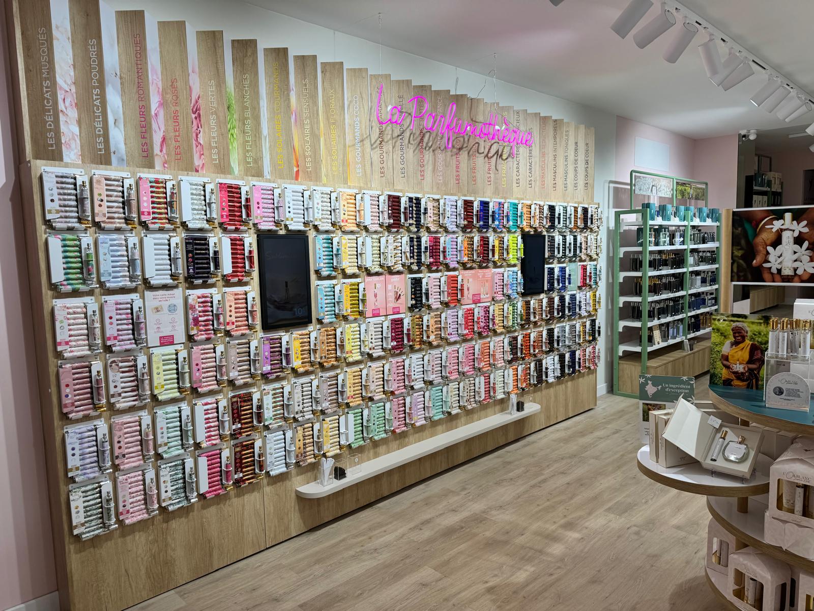 Foto 4 di Adopt Parfums