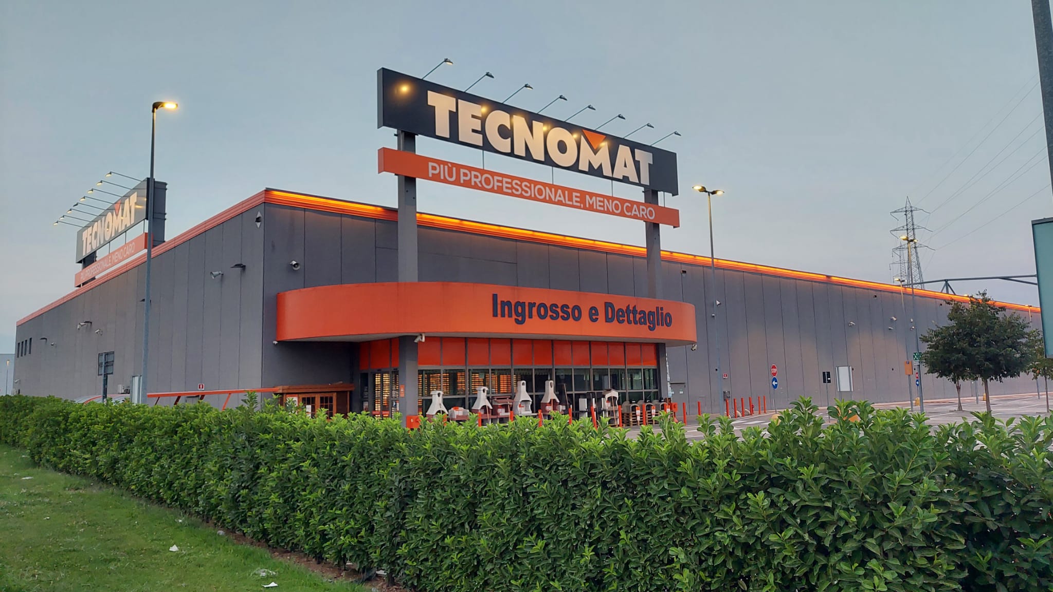 Foto 1 di Tecnomat