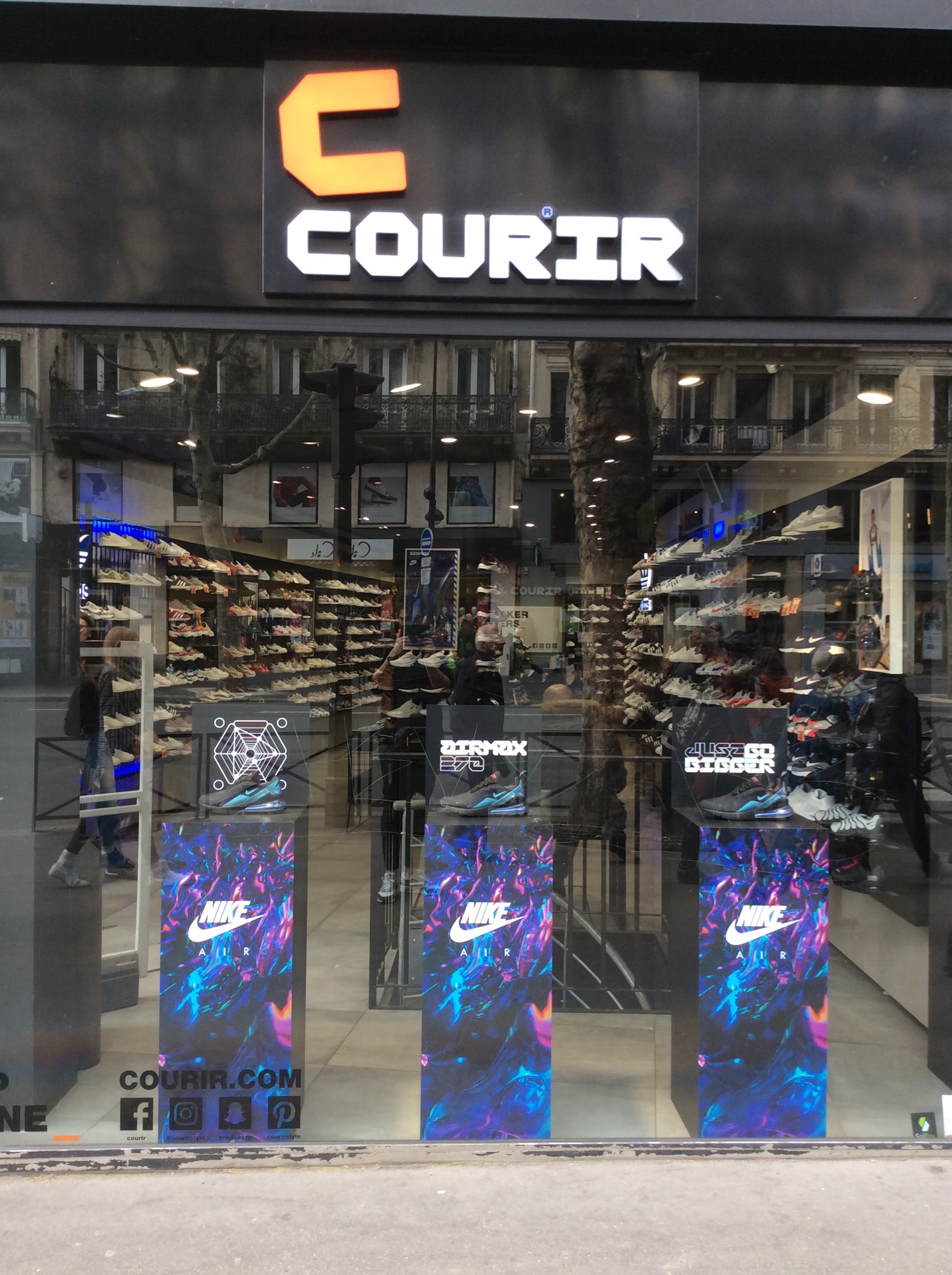 Foto 4 di Courir