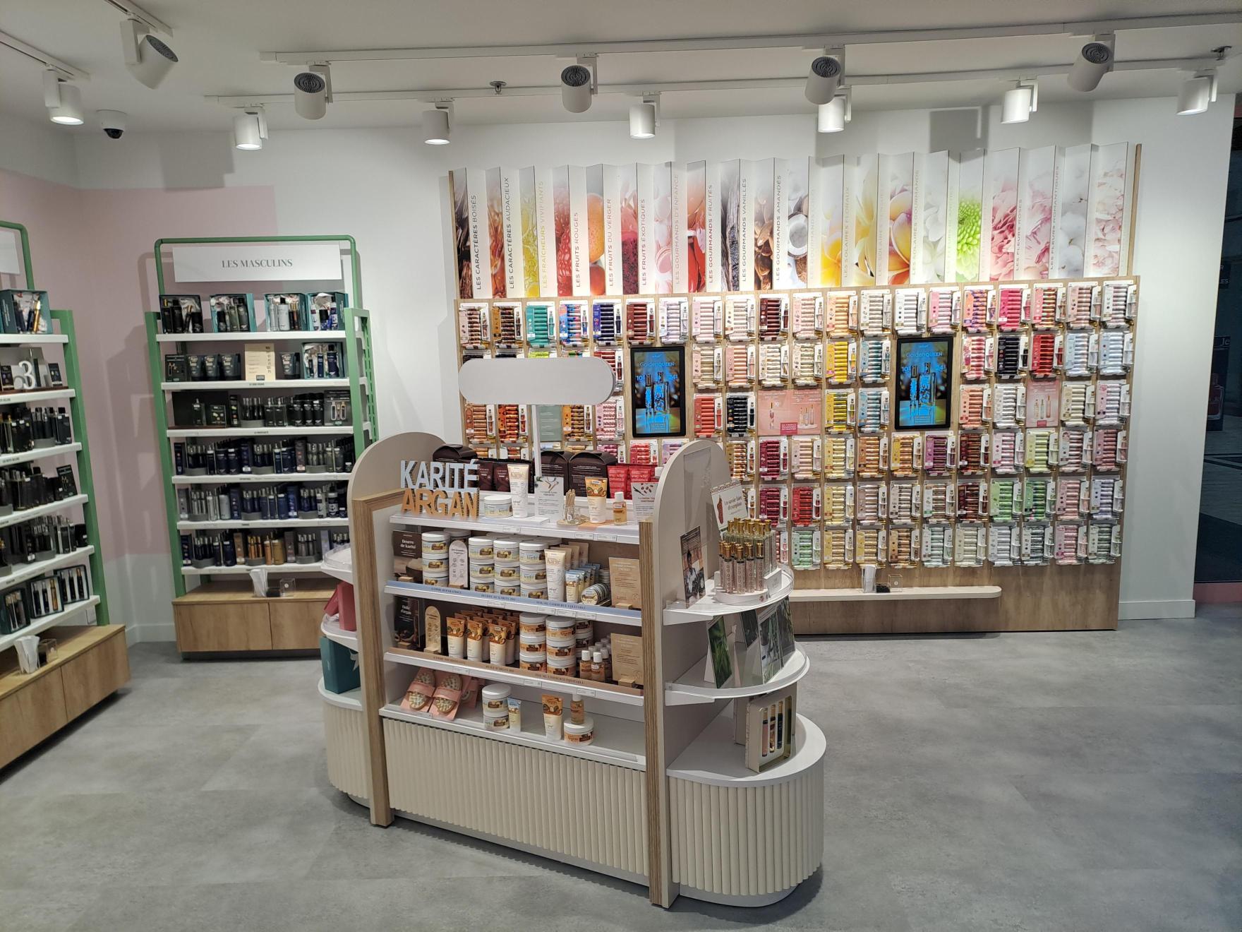 Foto 4 di Adopt Parfums