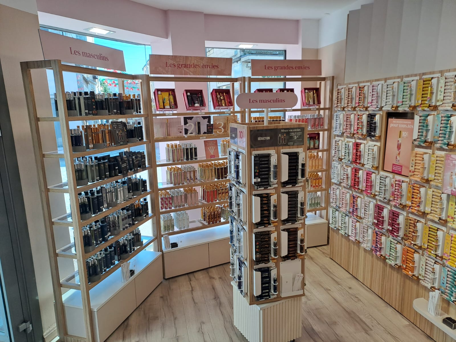 Foto 8 di Adopt Parfums