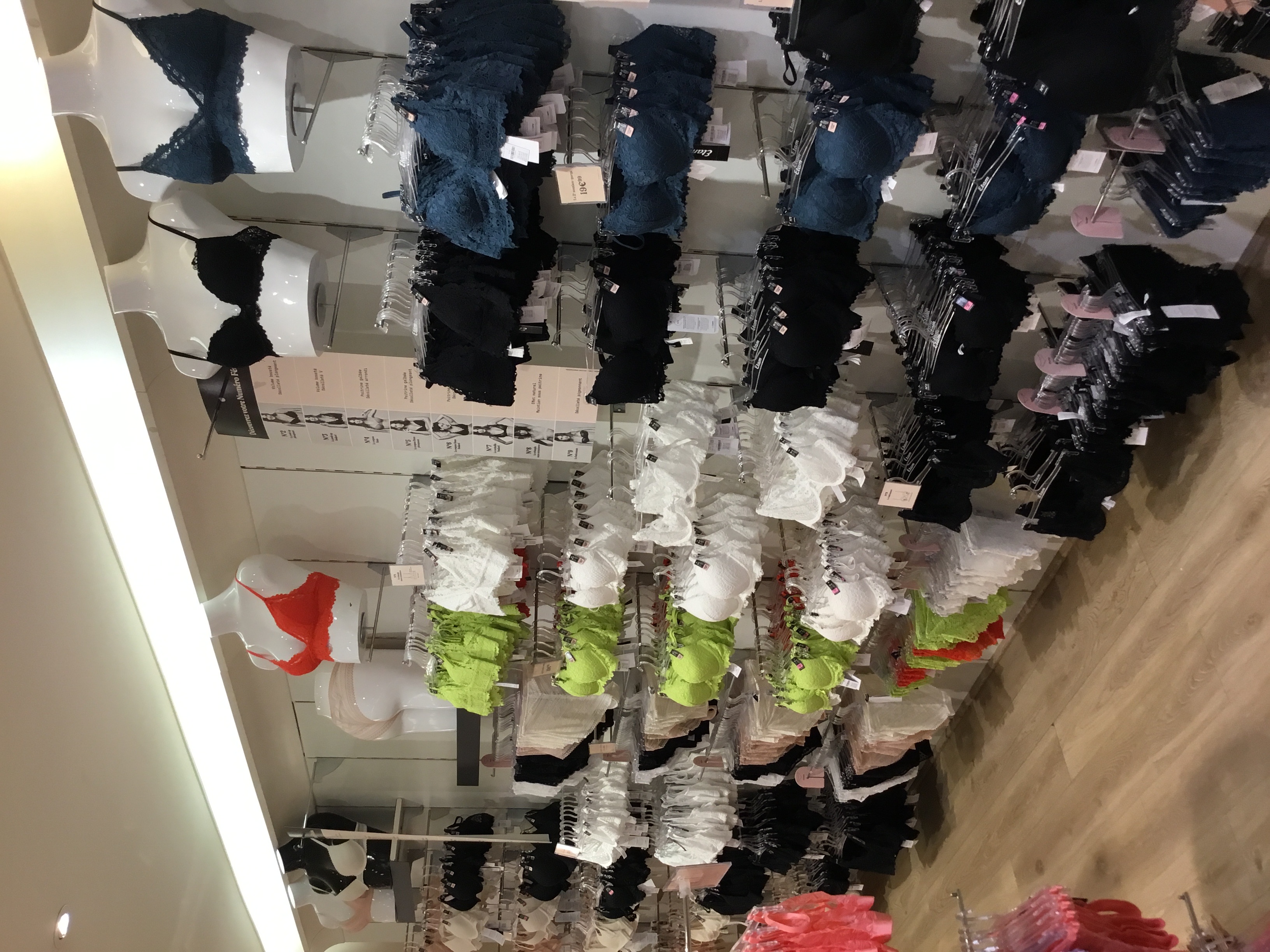 Foto 9 di Etam Lingerie