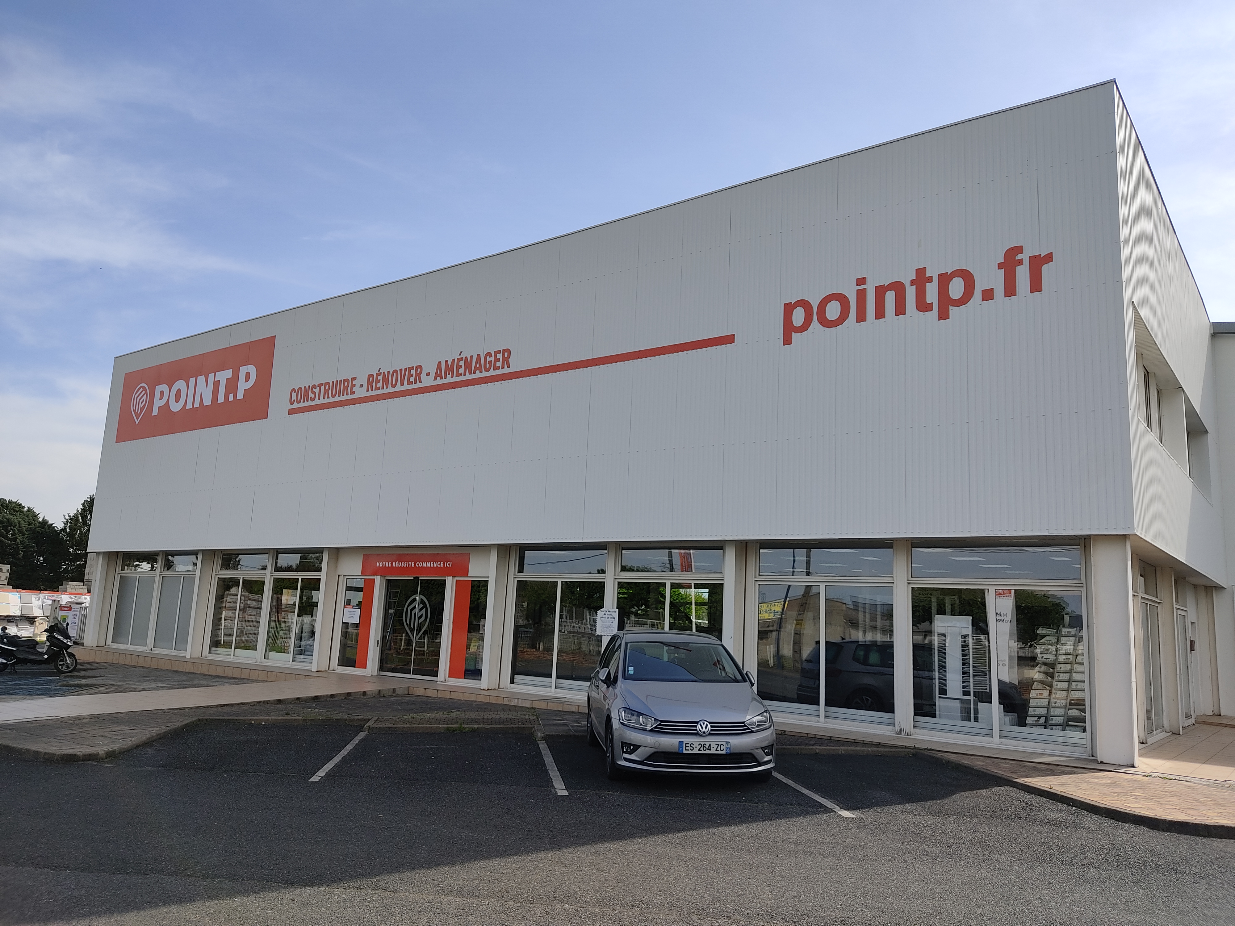 Foto 2 di POINT.P - Châteauroux