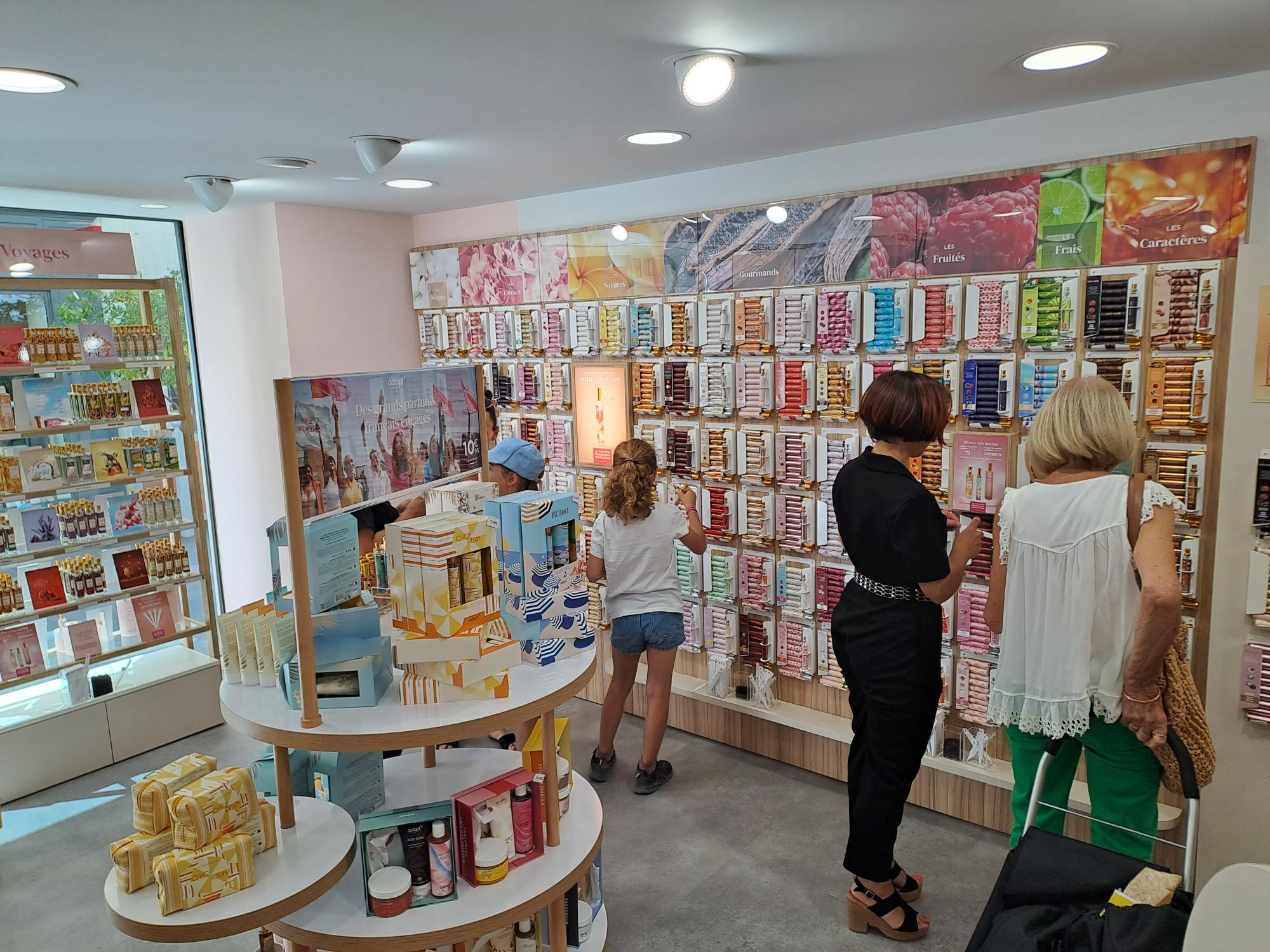 Foto 4 di Adopt Parfums