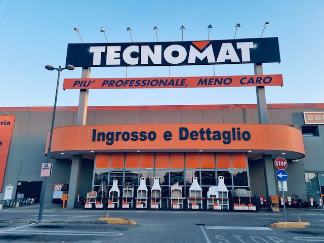 Foto 1 di Tecnomat
