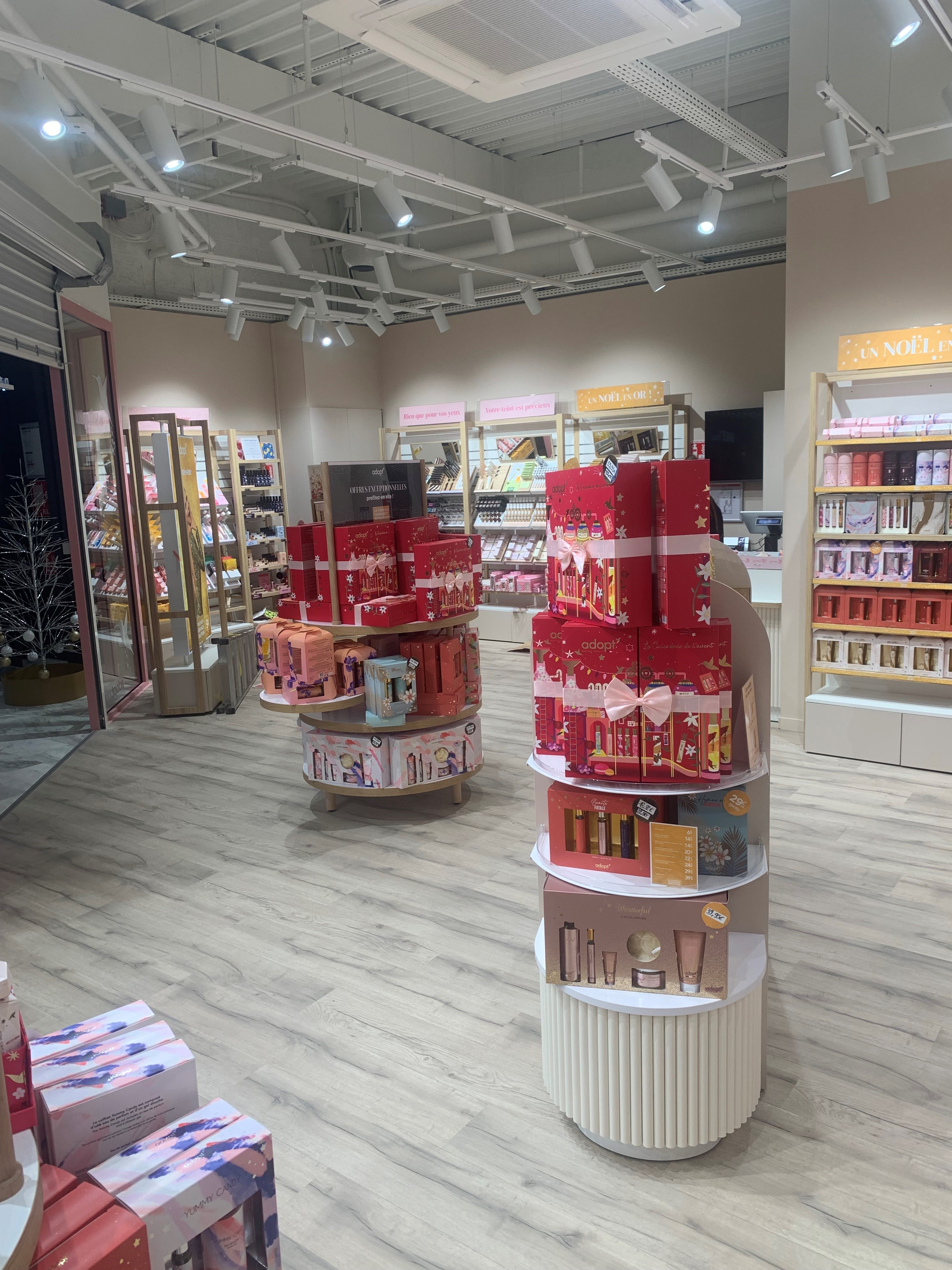 Foto 4 di Adopt Parfums