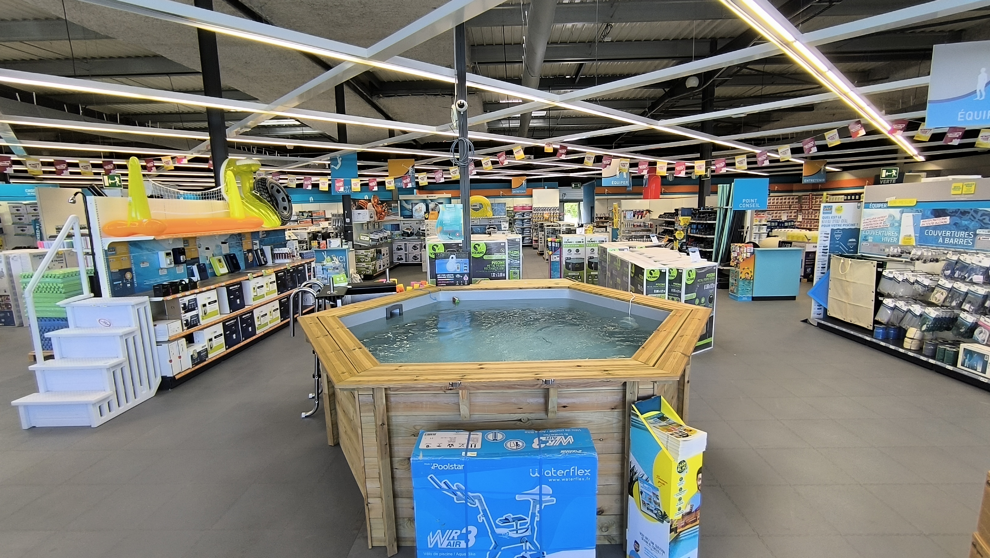 Foto 17 di Cash Piscines