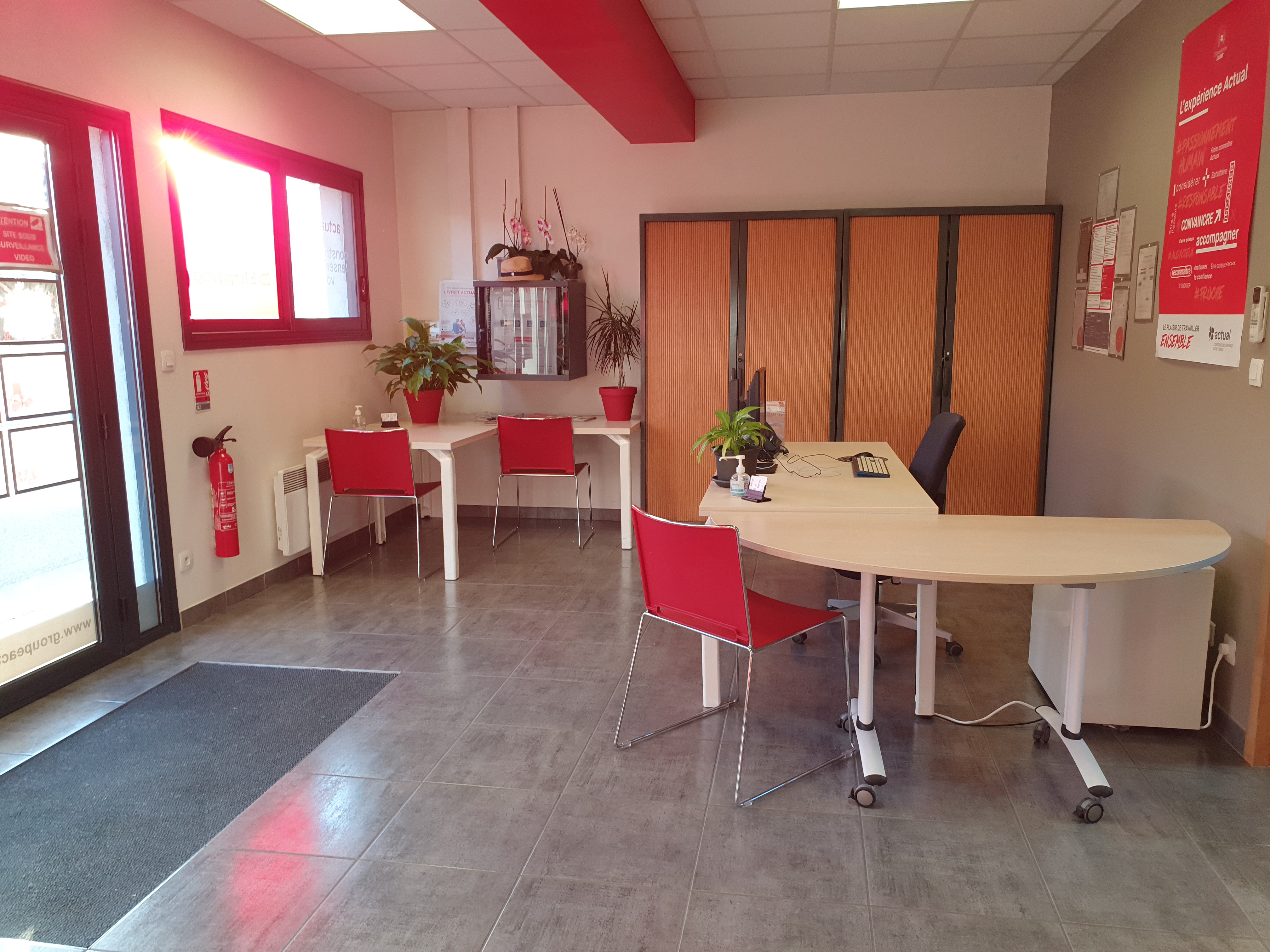 Foto 5 di Actual emploi Roussillon