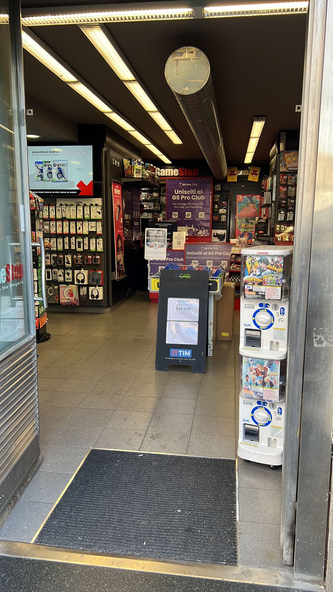 Foto 2 di GameStop