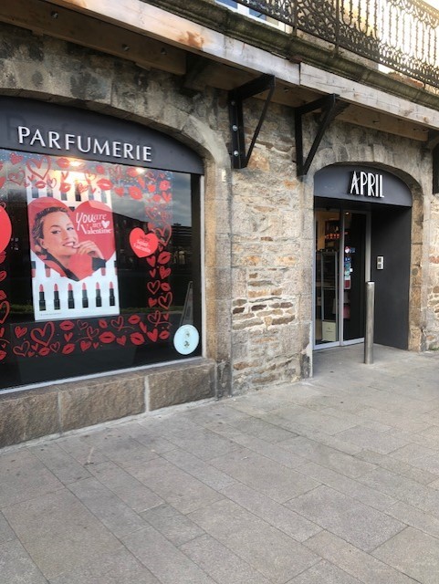 Foto 4 di Parfumerie April Dinan
