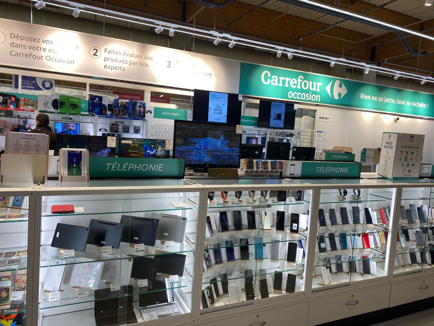 Foto 15 di Carrefour Occasion