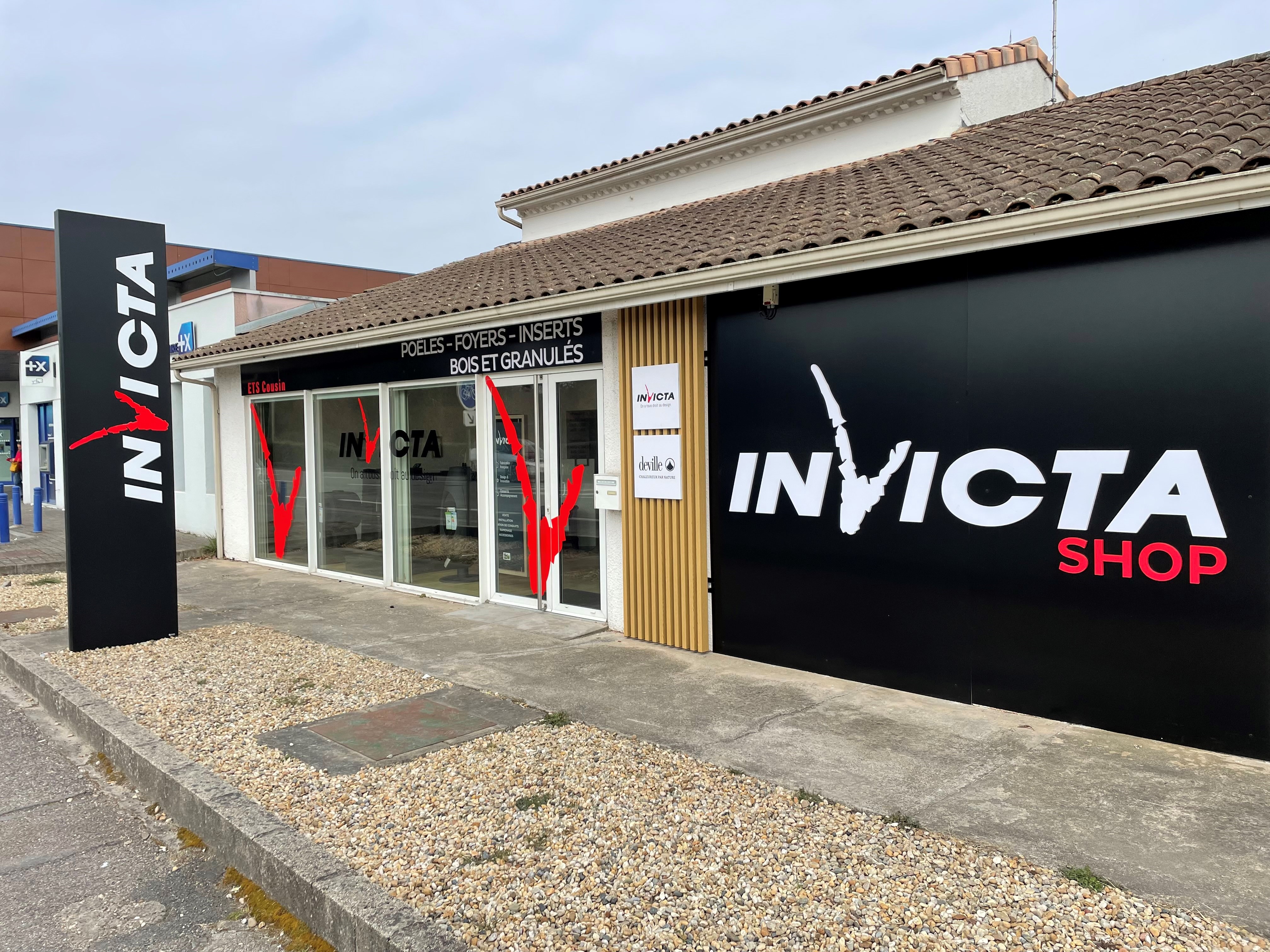 Foto 1 di Invicta Shop Libourne