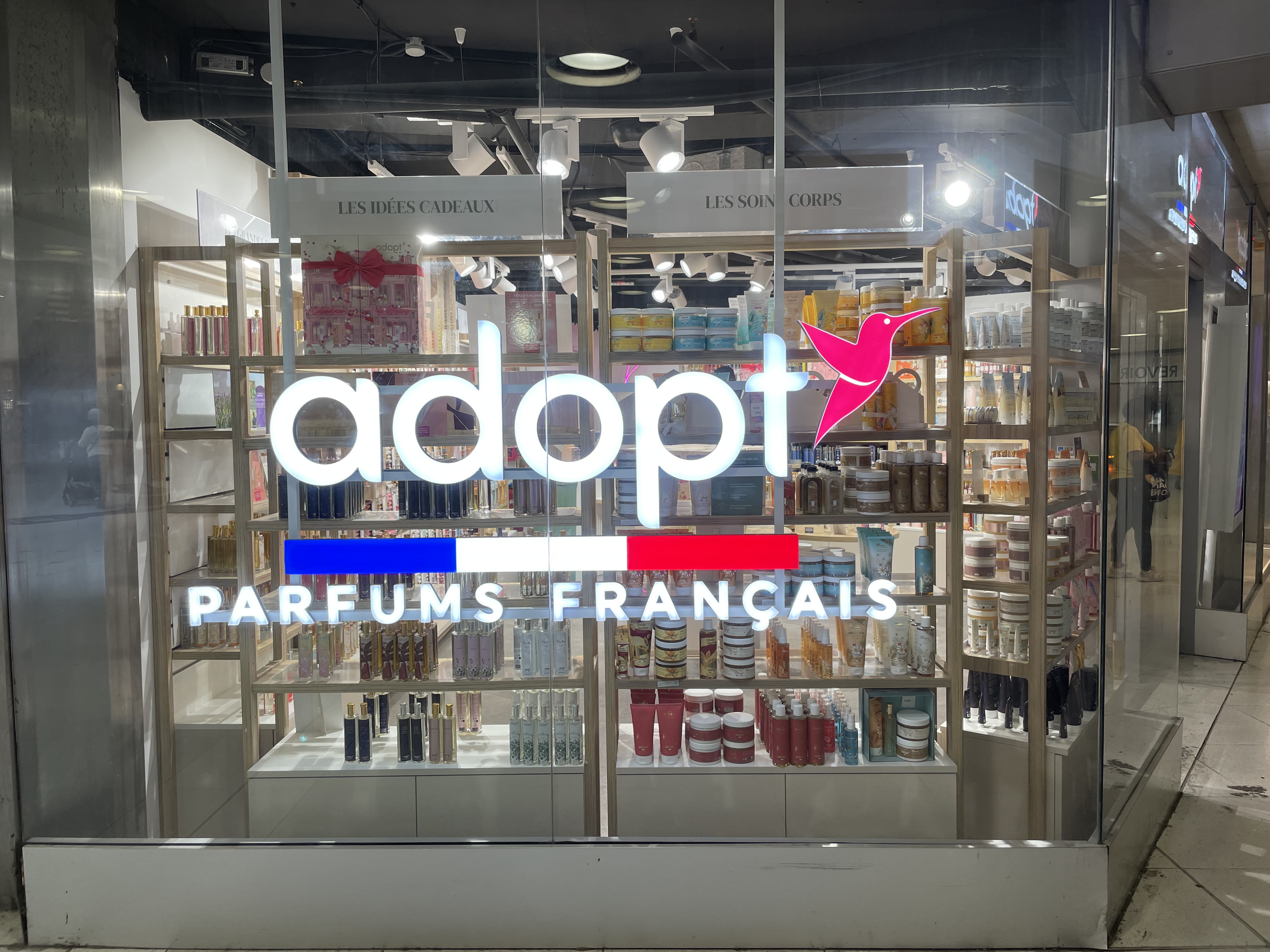 Foto 4 di Adopt Parfums
