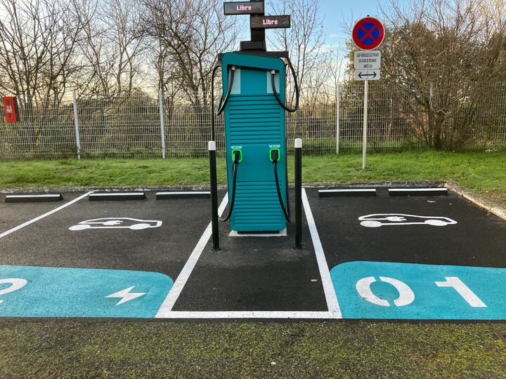 Foto 5 di Electra Charging Station