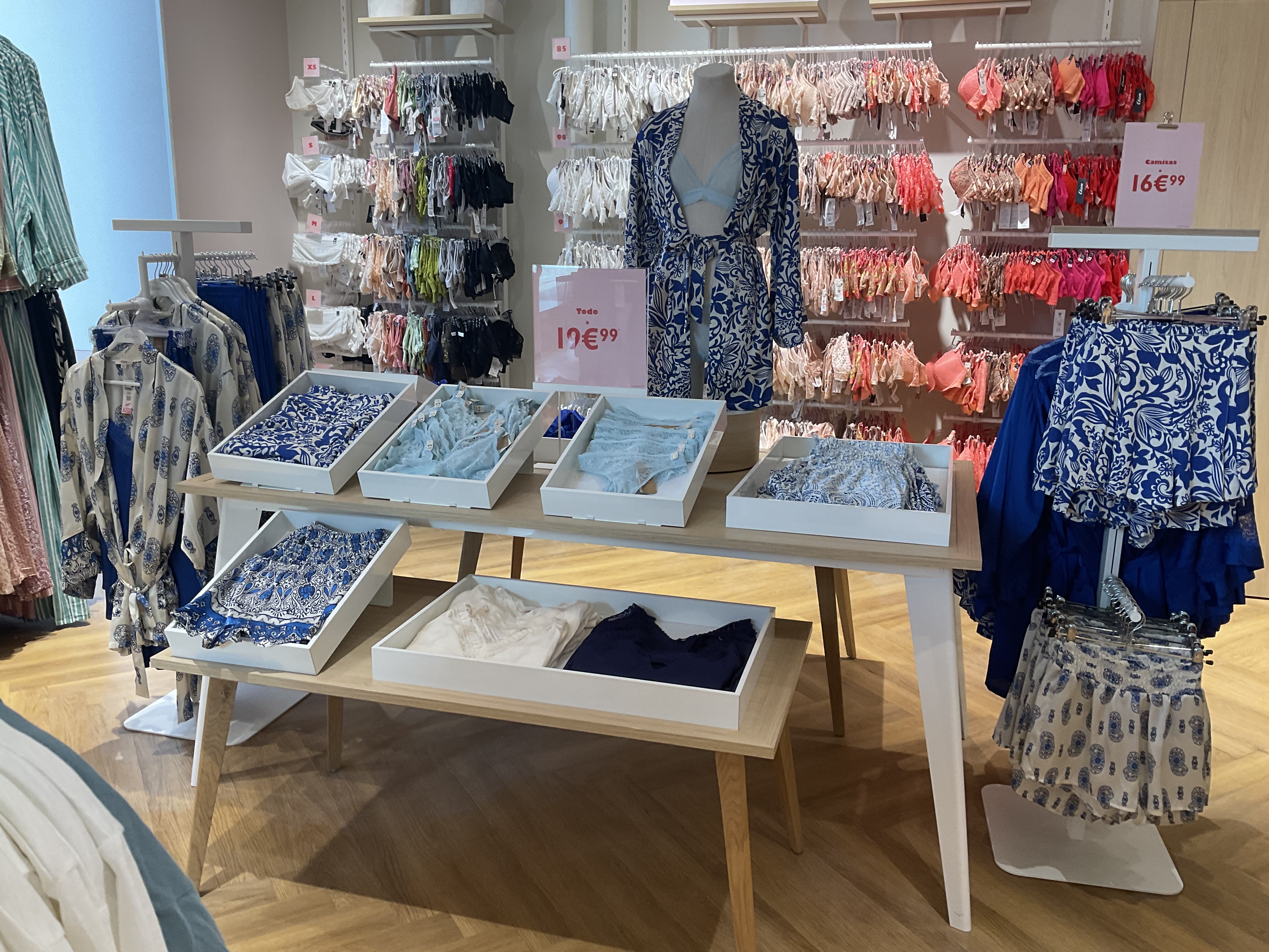 Foto 6 di Etam Outlet