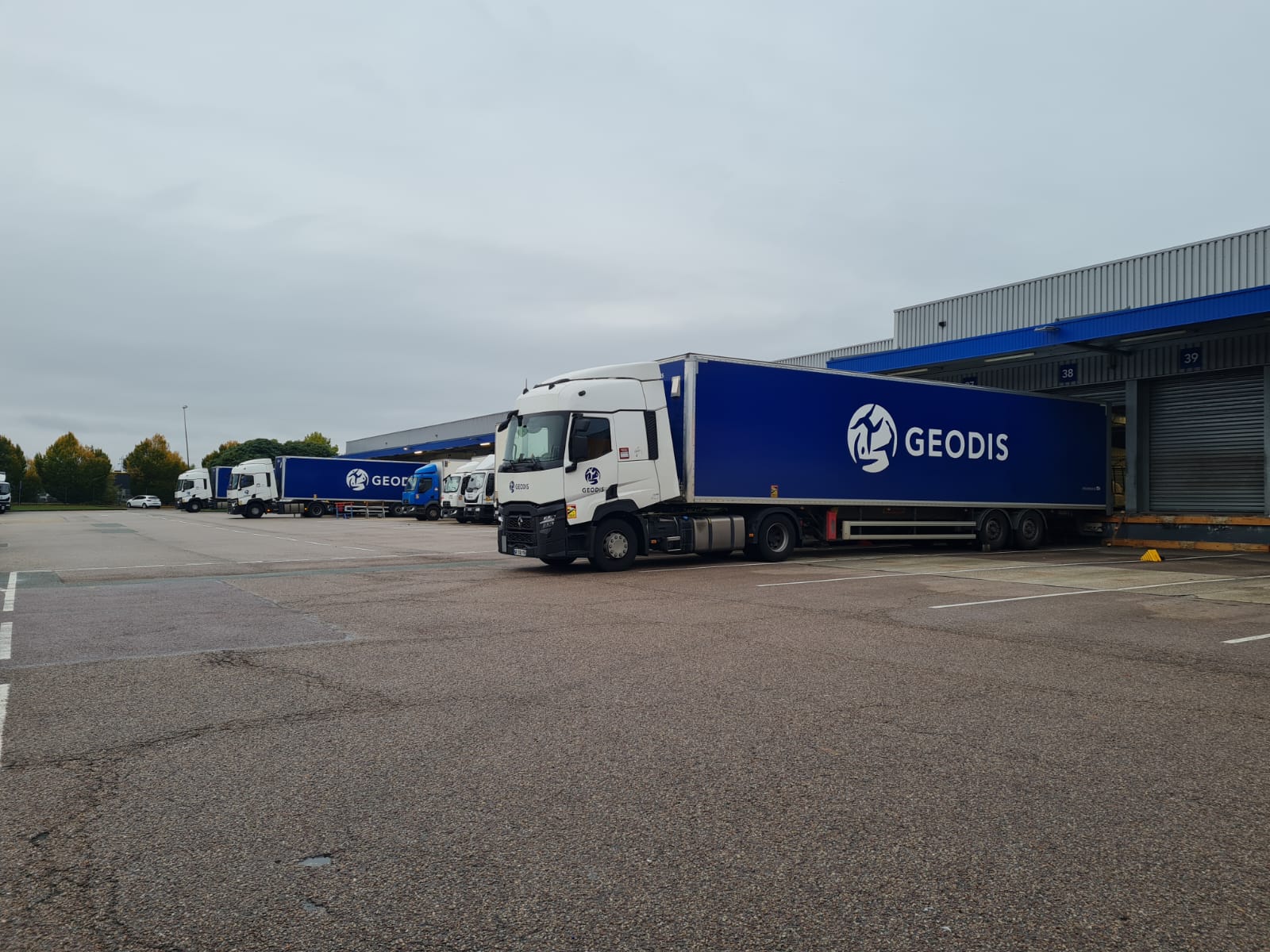 Foto 4 di GEODIS | Distribution & Express