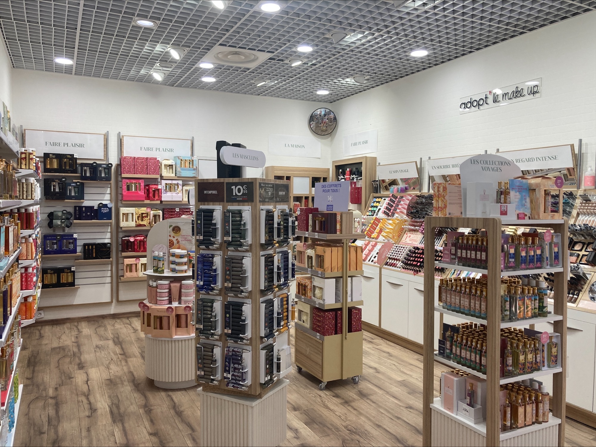 Foto 2 di Adopt Parfums
