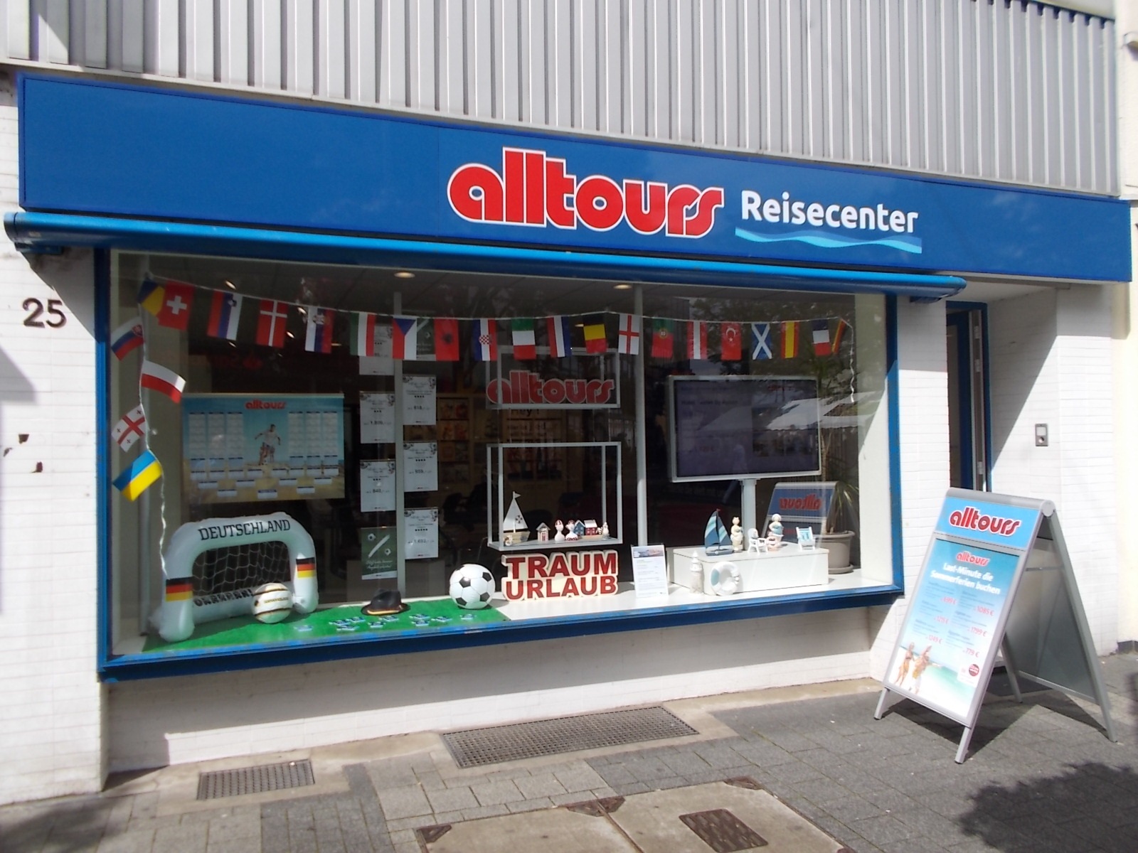 Foto 13 di alltours Reisecenter