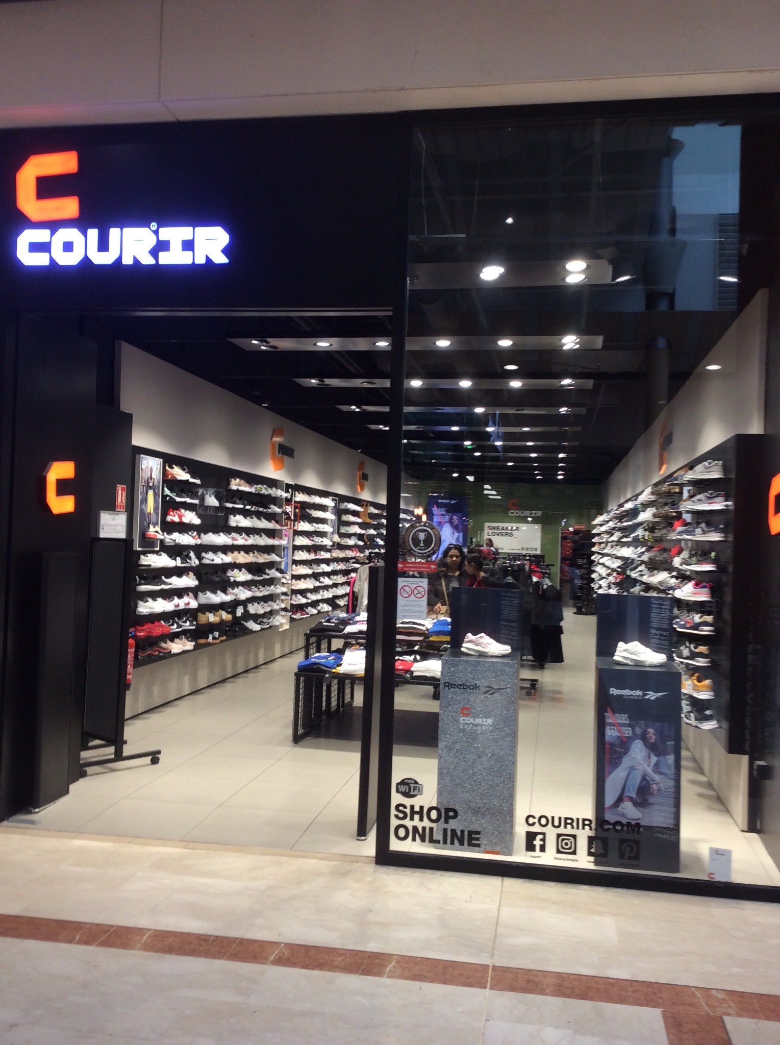 Foto 2 di Courir