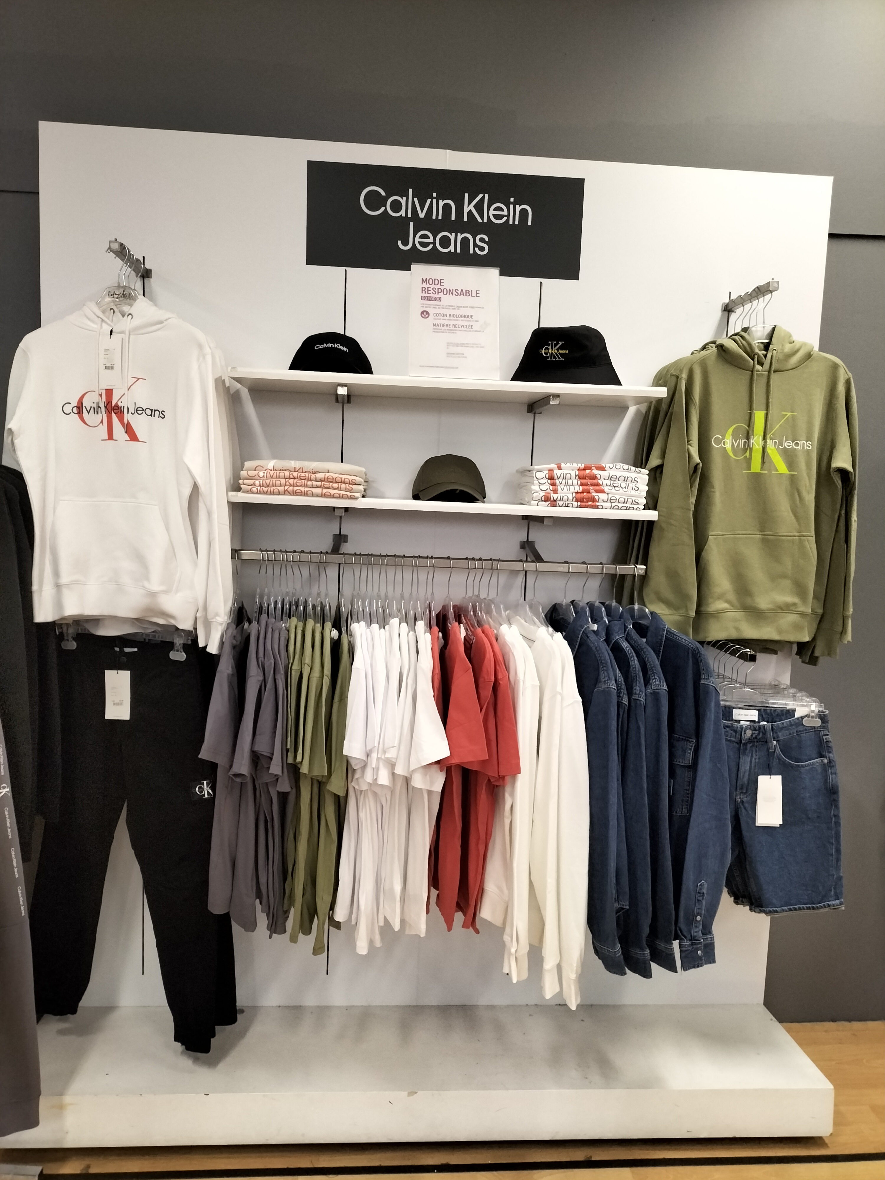 Foto 2 di Calvin Klein