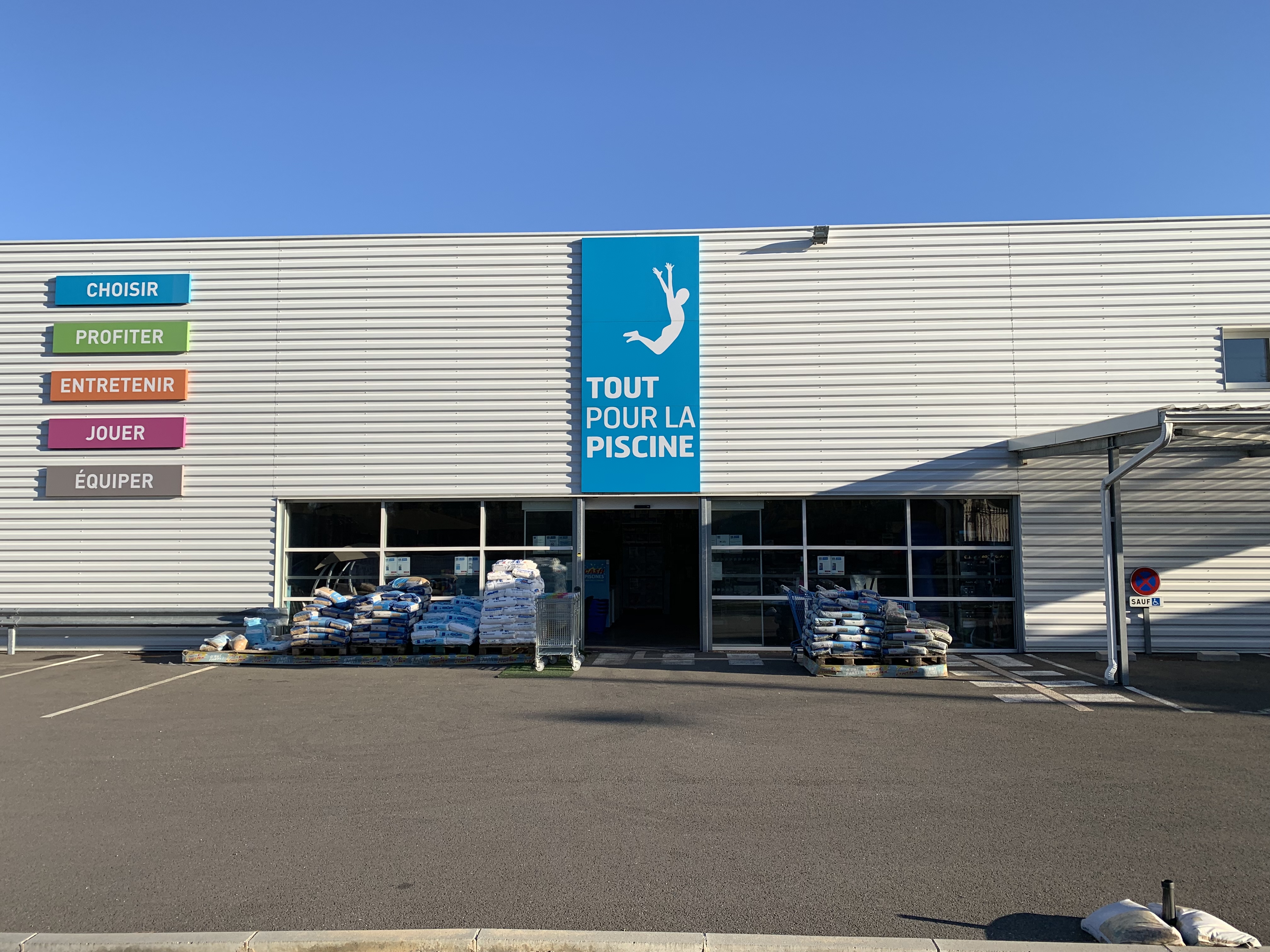 Foto 17 di Cash Piscines