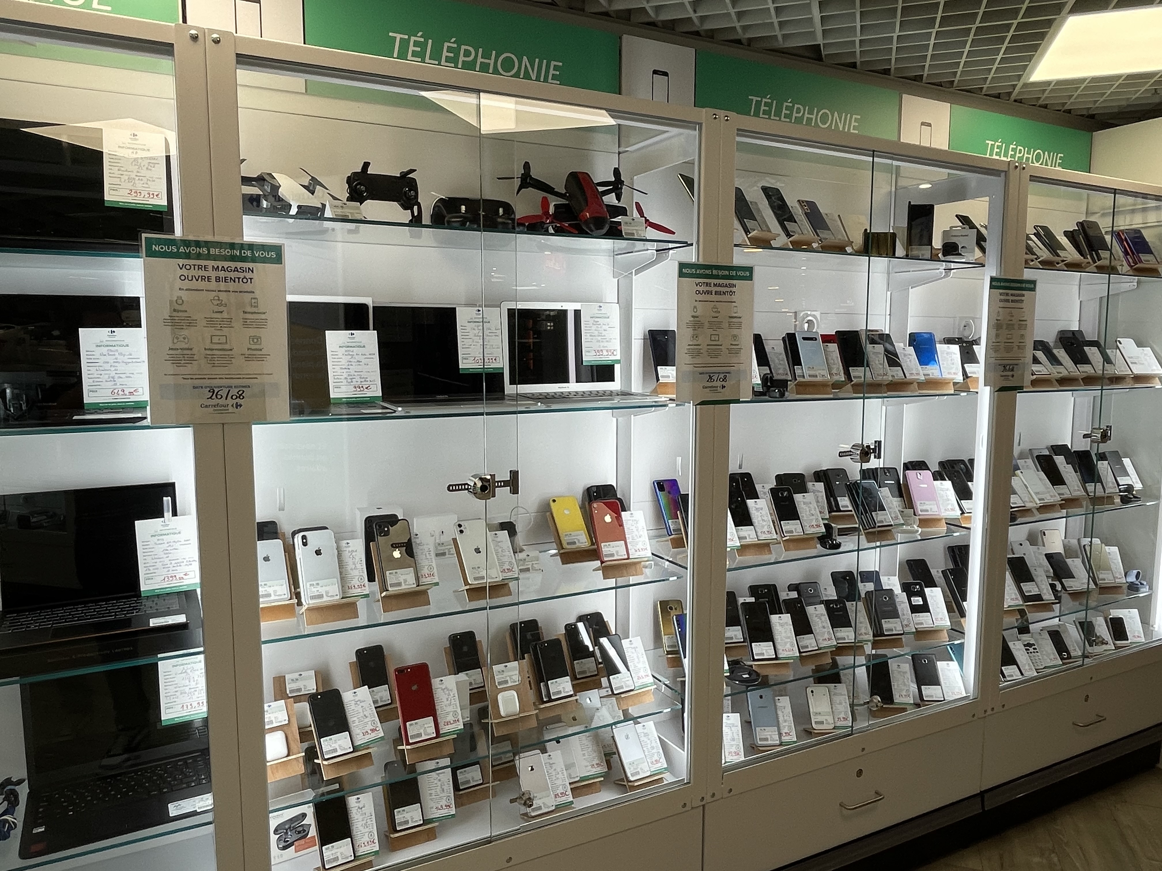 Foto 23 di Carrefour Occasion