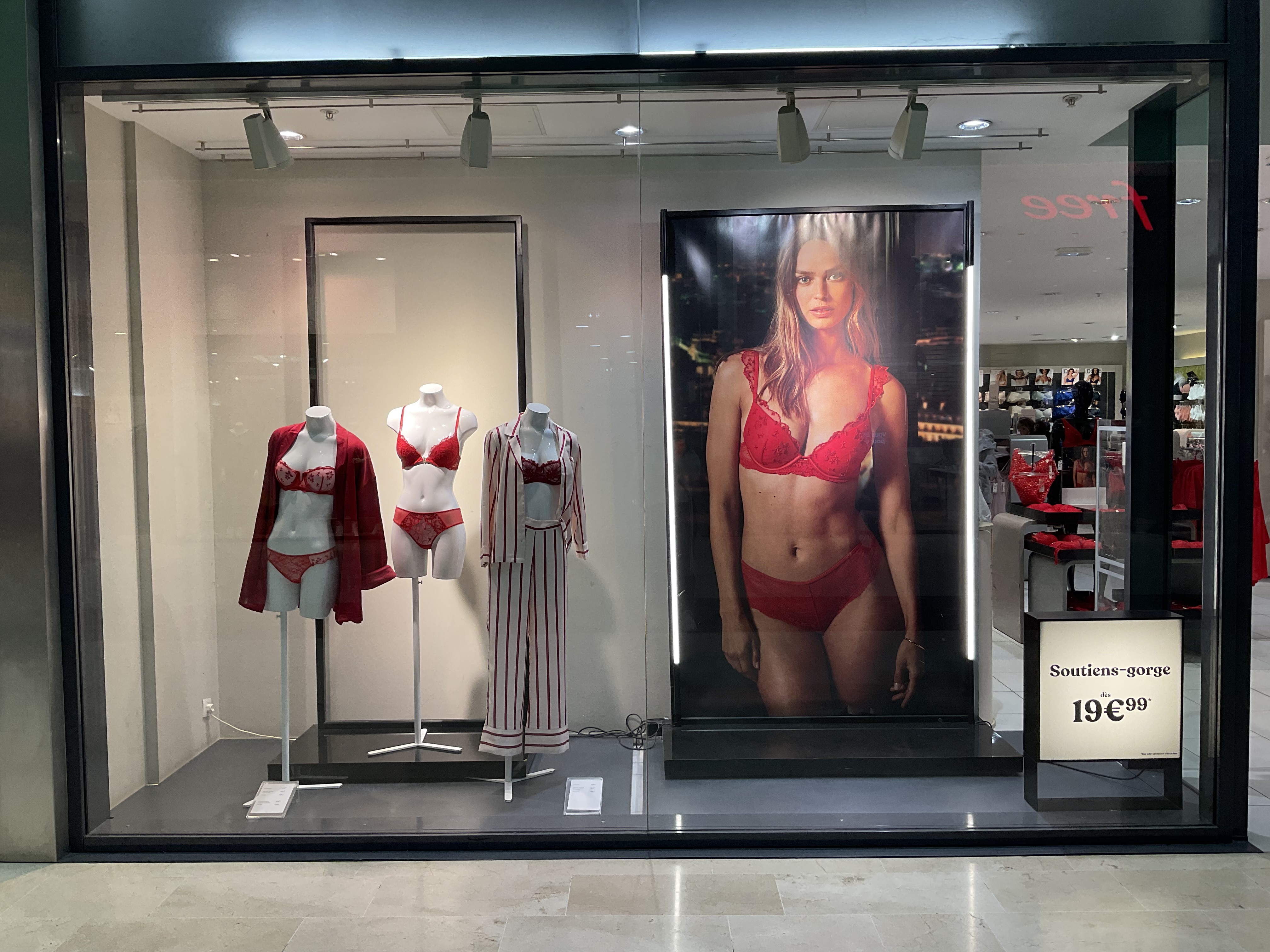 Foto 68 di Etam Lingerie