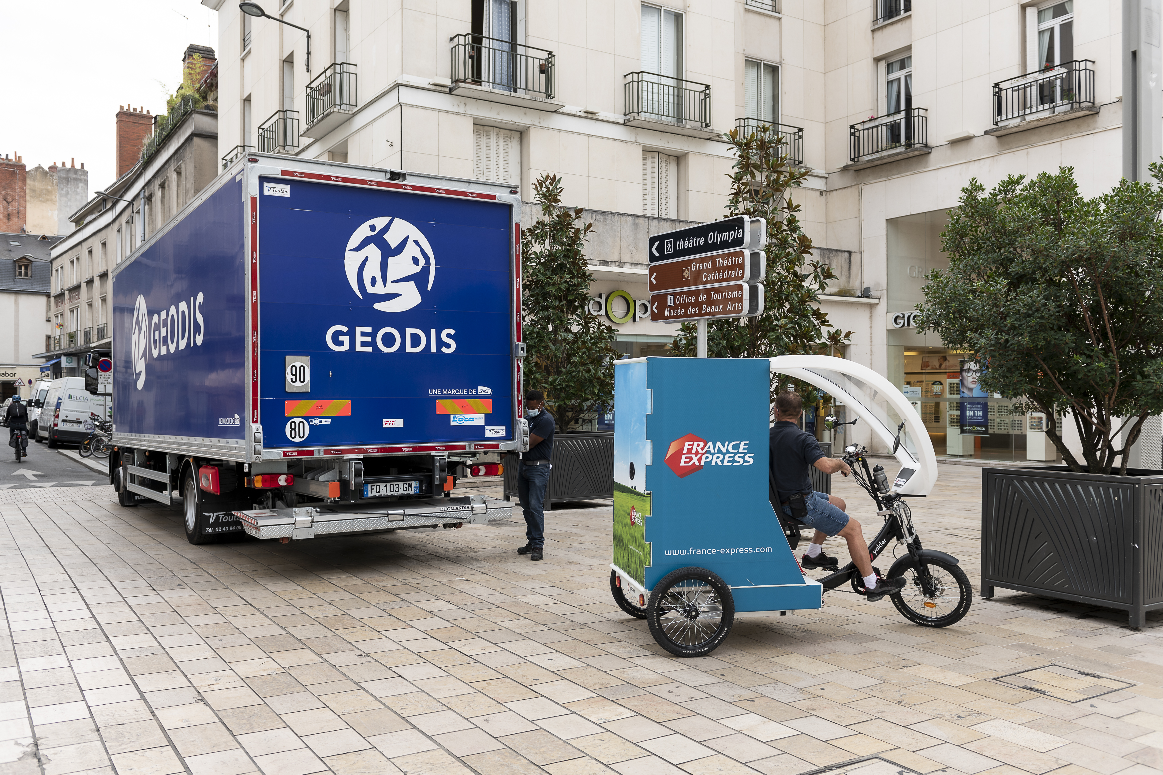 Foto 5 di GEODIS | Distribution & Express